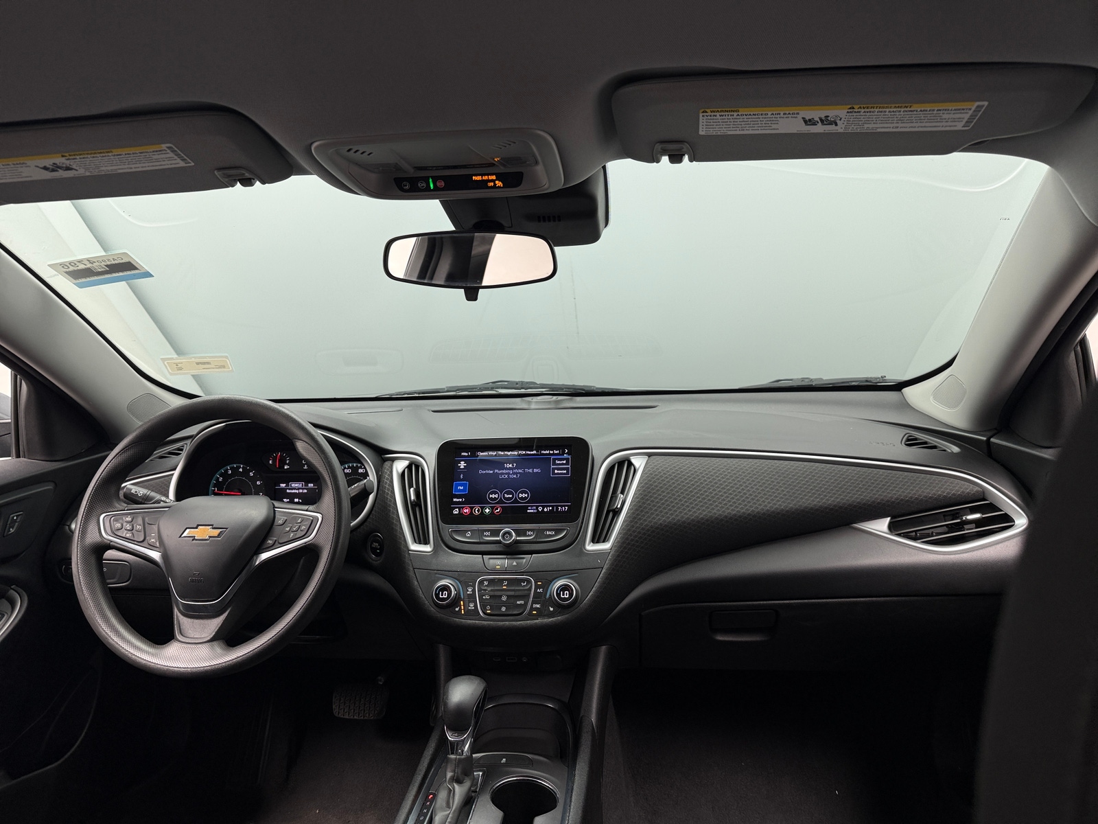 Thumbnail: 2023 Chevrolet Malibu - 3