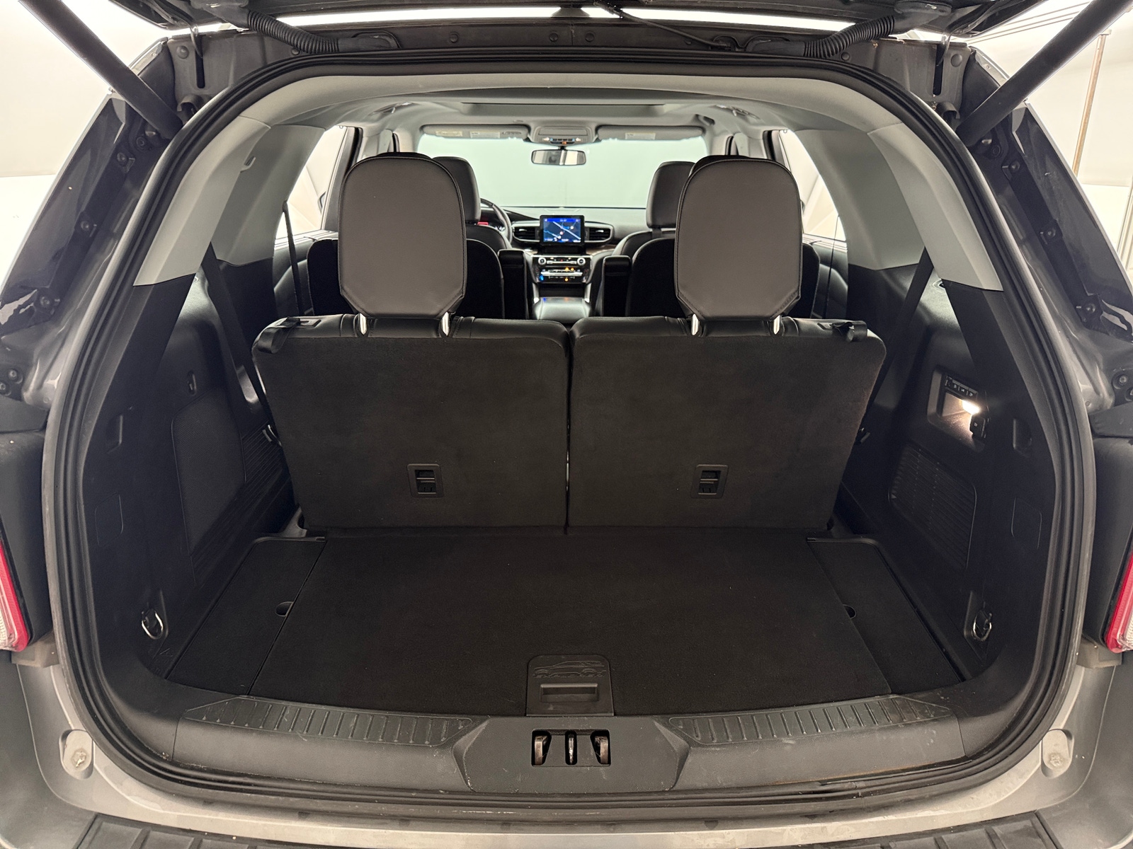 Thumbnail: 2021 Ford Explorer - 6