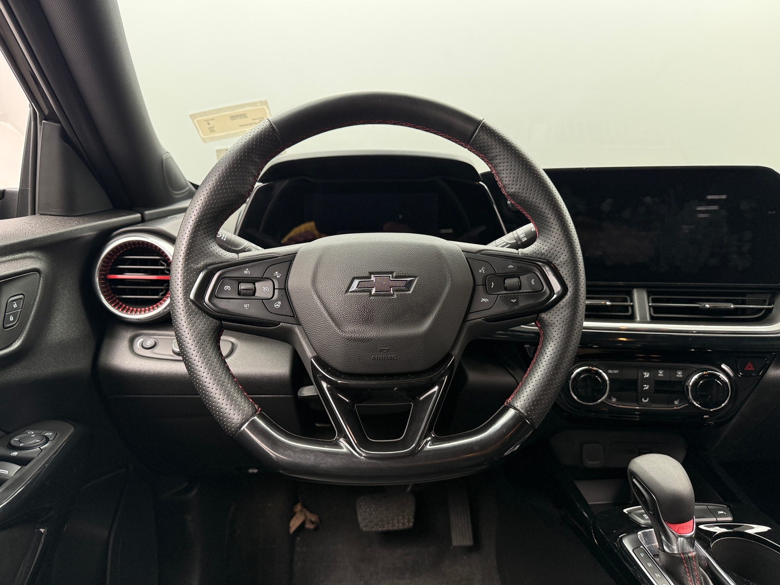 Thumbnail: 2025 Chevrolet Trax - 4
