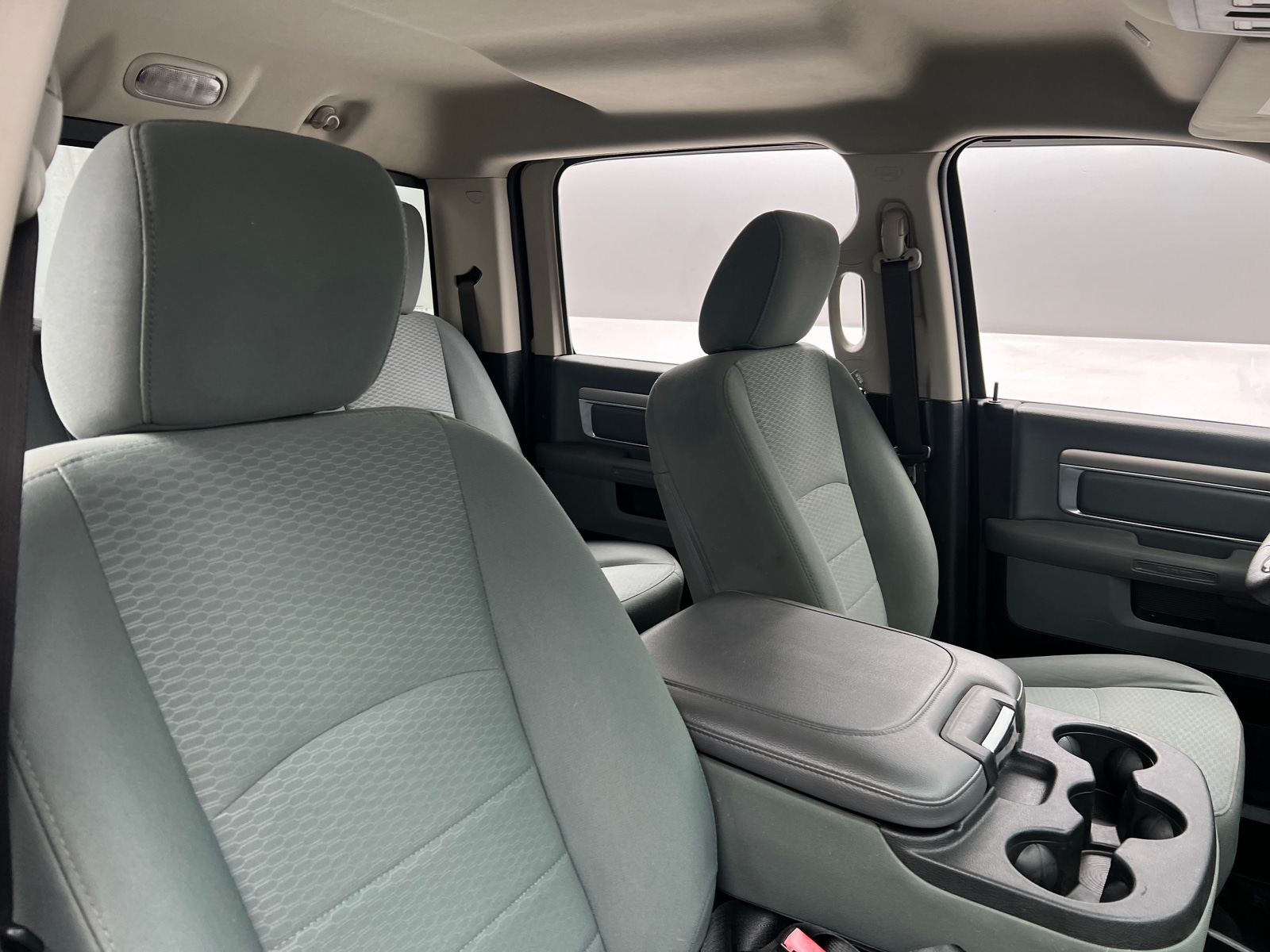 Thumbnail: 2020 RAM 1500 Classic - 2