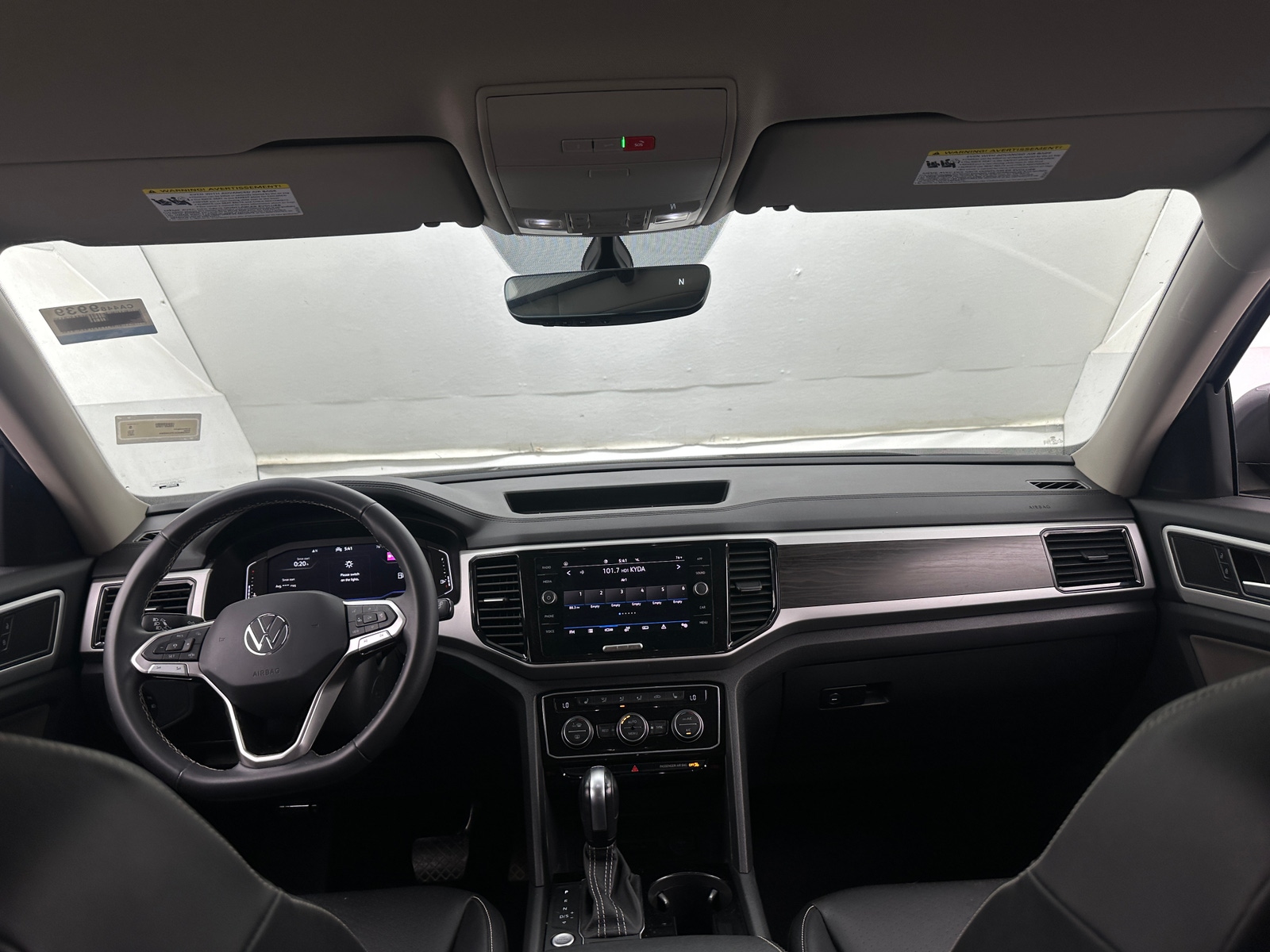 Thumbnail: 2023 Volkswagen Atlas - 3