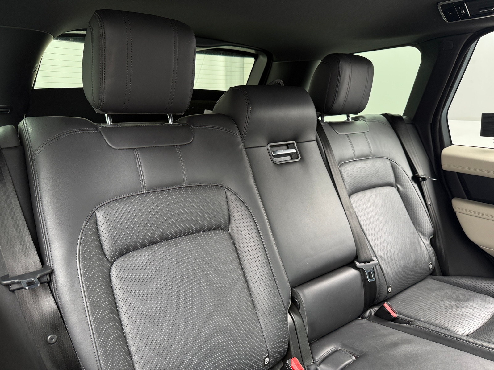 Thumbnail: 2021 Land Rover Range Rover - 5