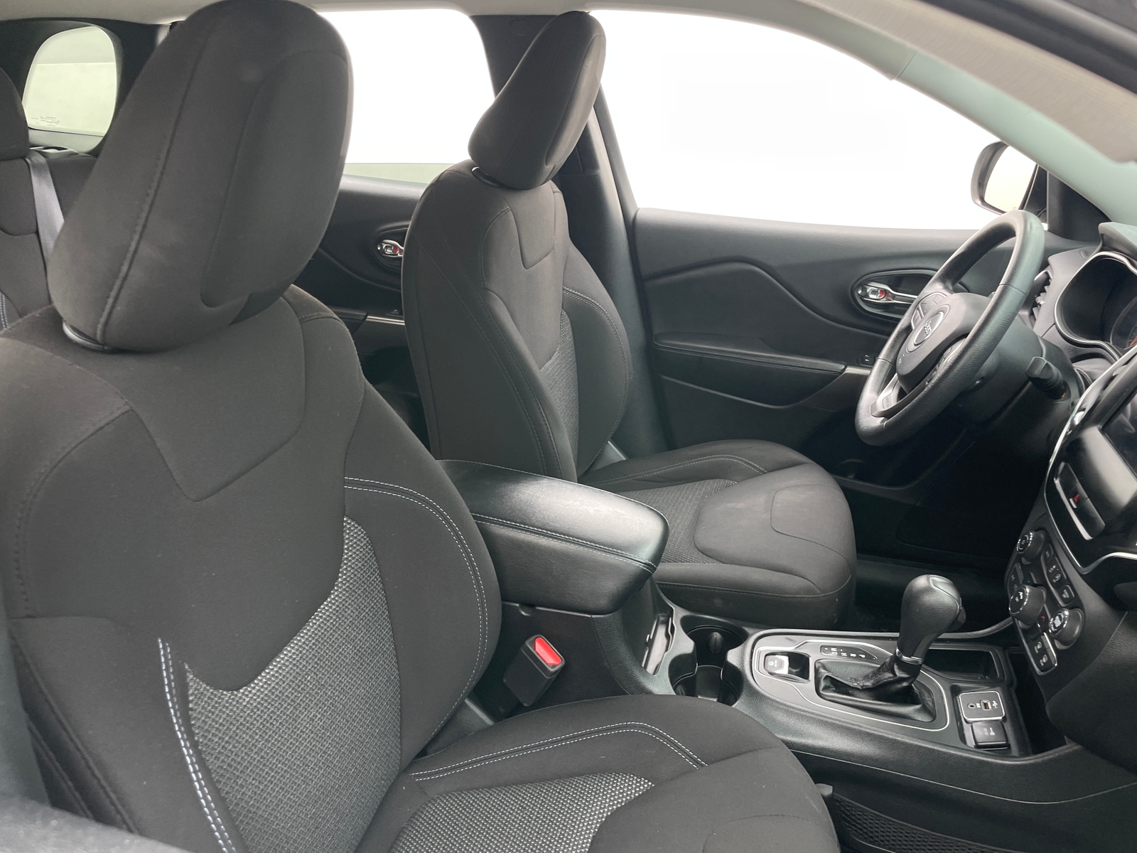 Thumbnail: 2019 Jeep Cherokee - 2