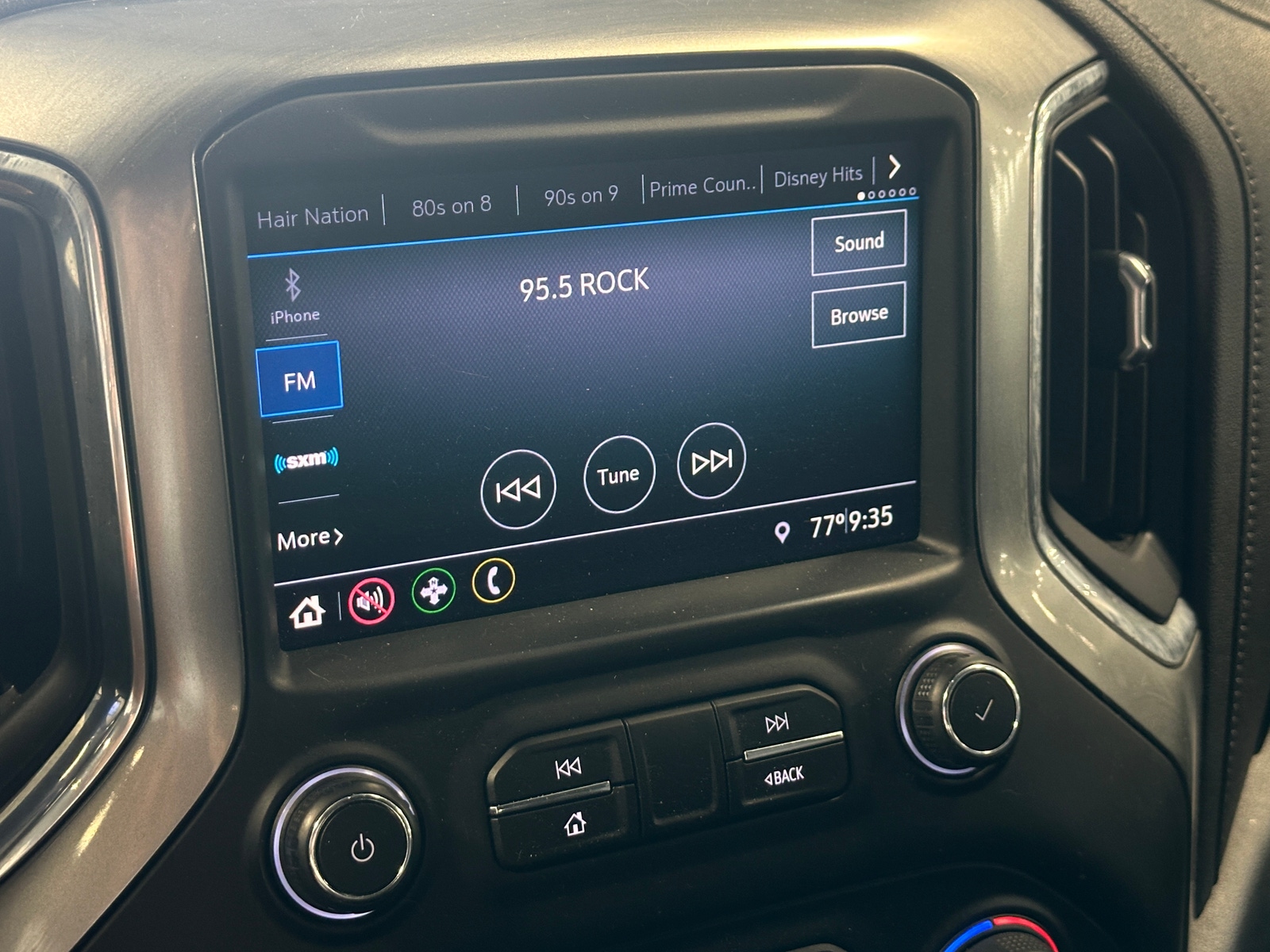 Thumbnail: 2021 Chevrolet Silverado 1500 - 4