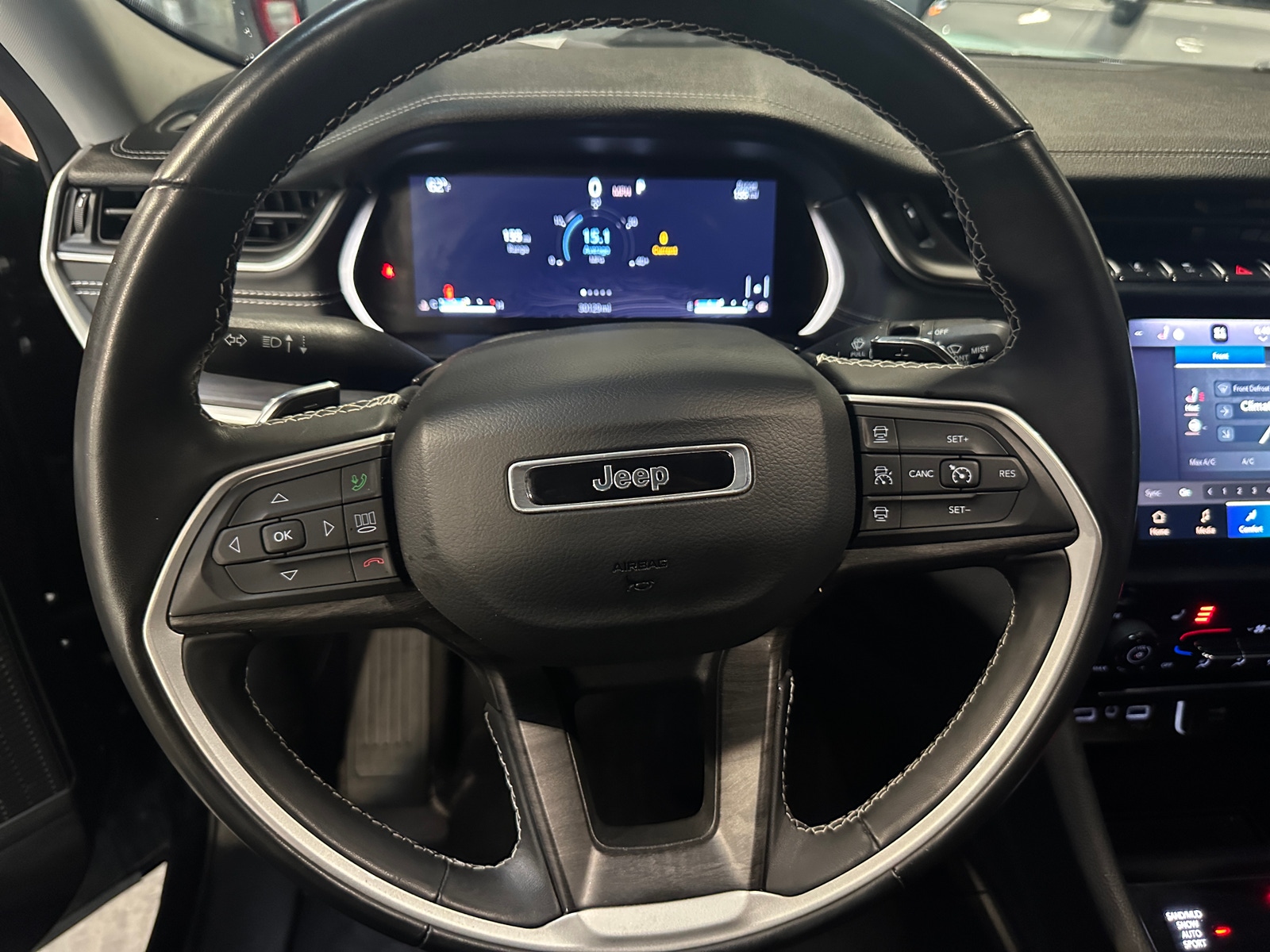 Thumbnail: 2021 Jeep Grand Cherokee L - 4