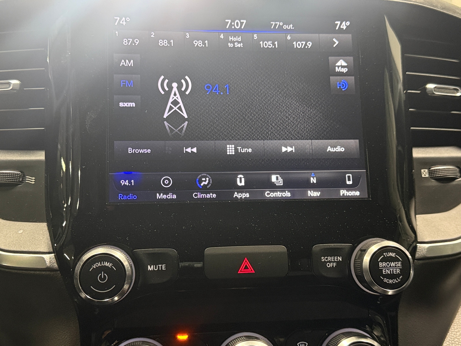 Thumbnail: 2019 RAM 1500 - 4