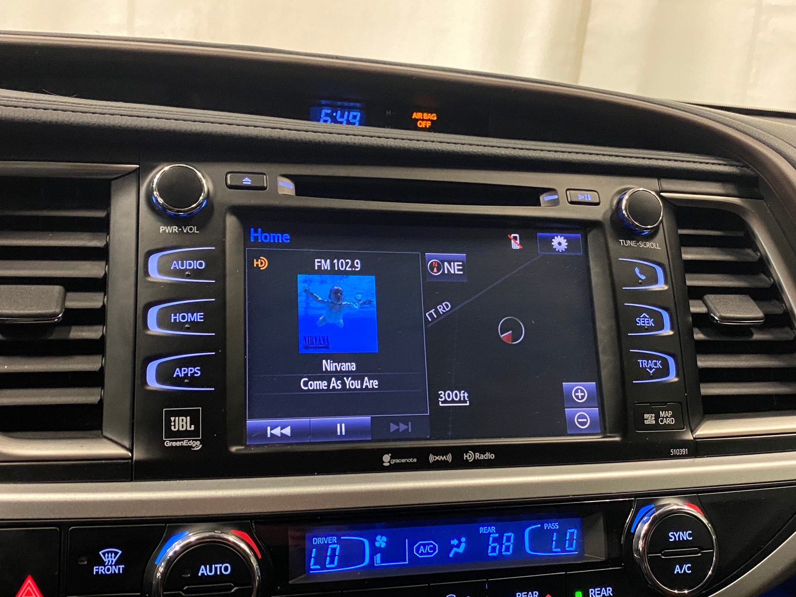 Thumbnail: 2019 Toyota Highlander - 3