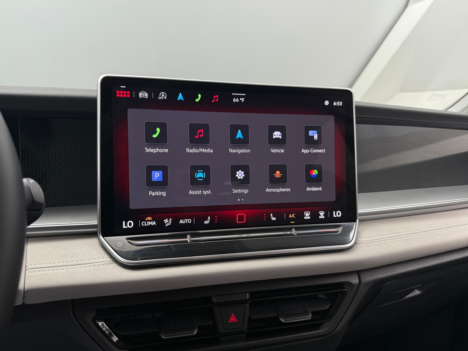 Thumbnail: 2025 Volkswagen Tiguan - 3