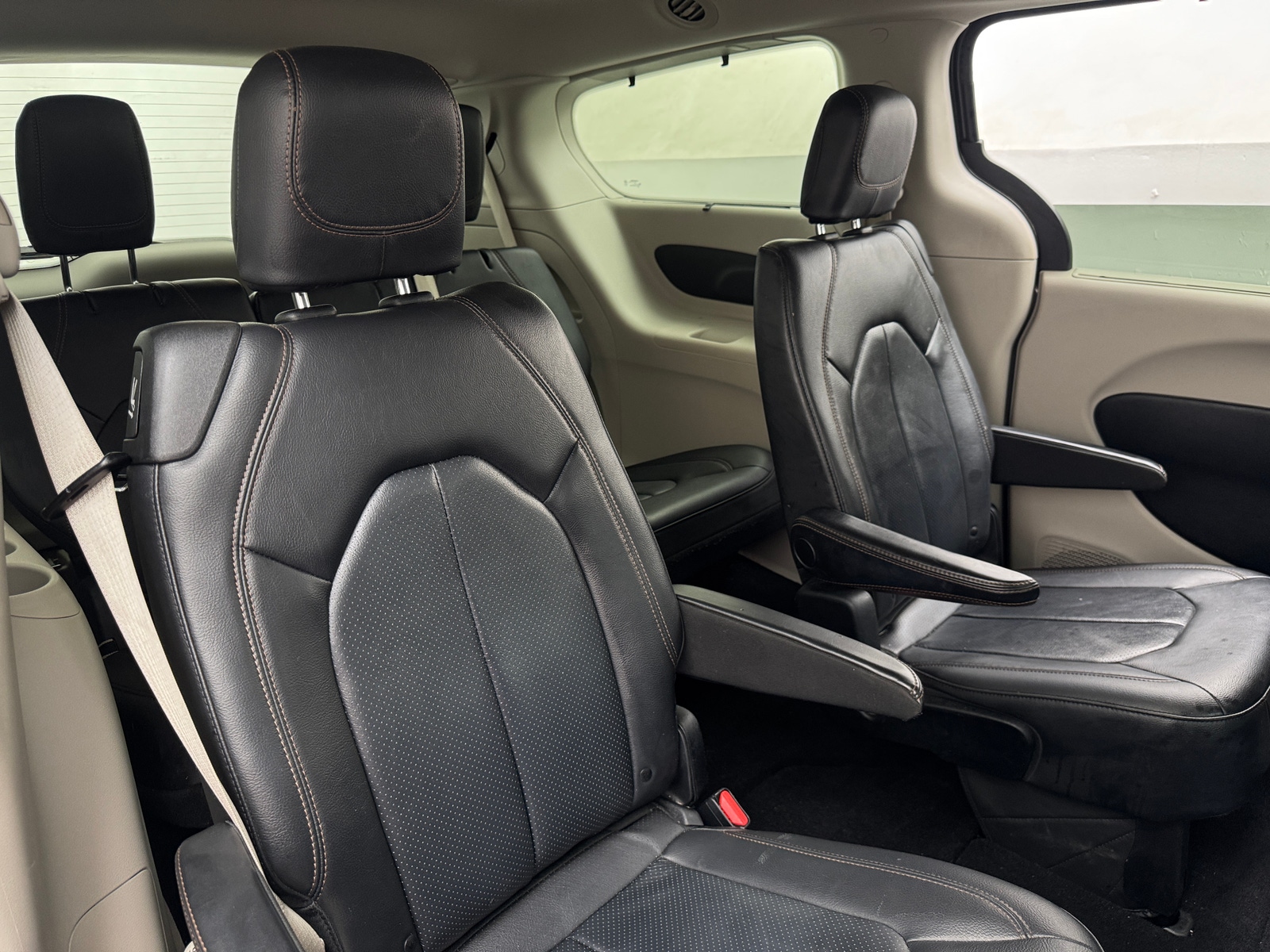 Thumbnail: 2019 Chrysler Pacifica - 5