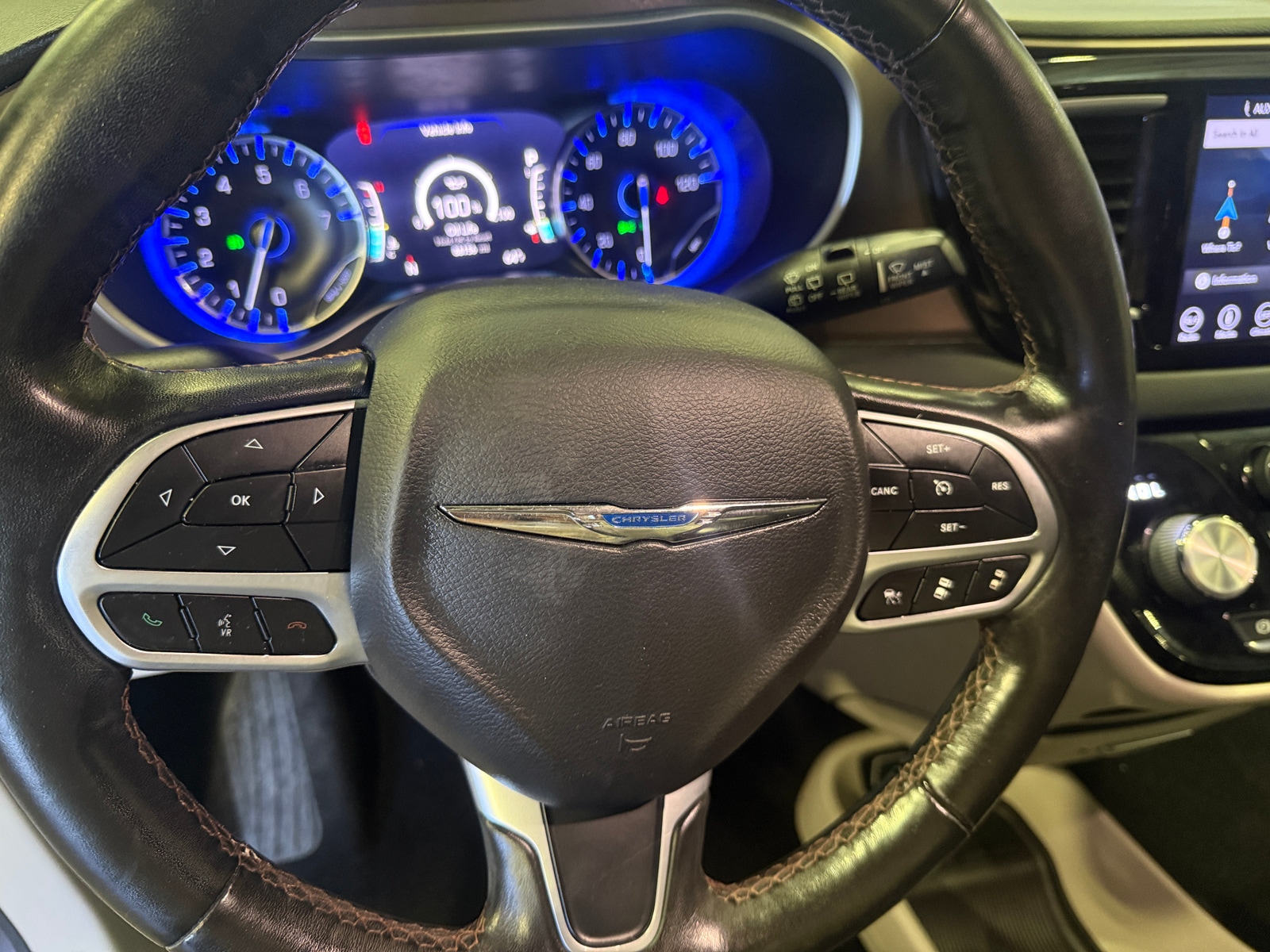 Thumbnail: 2019 Chrysler Pacifica - 4