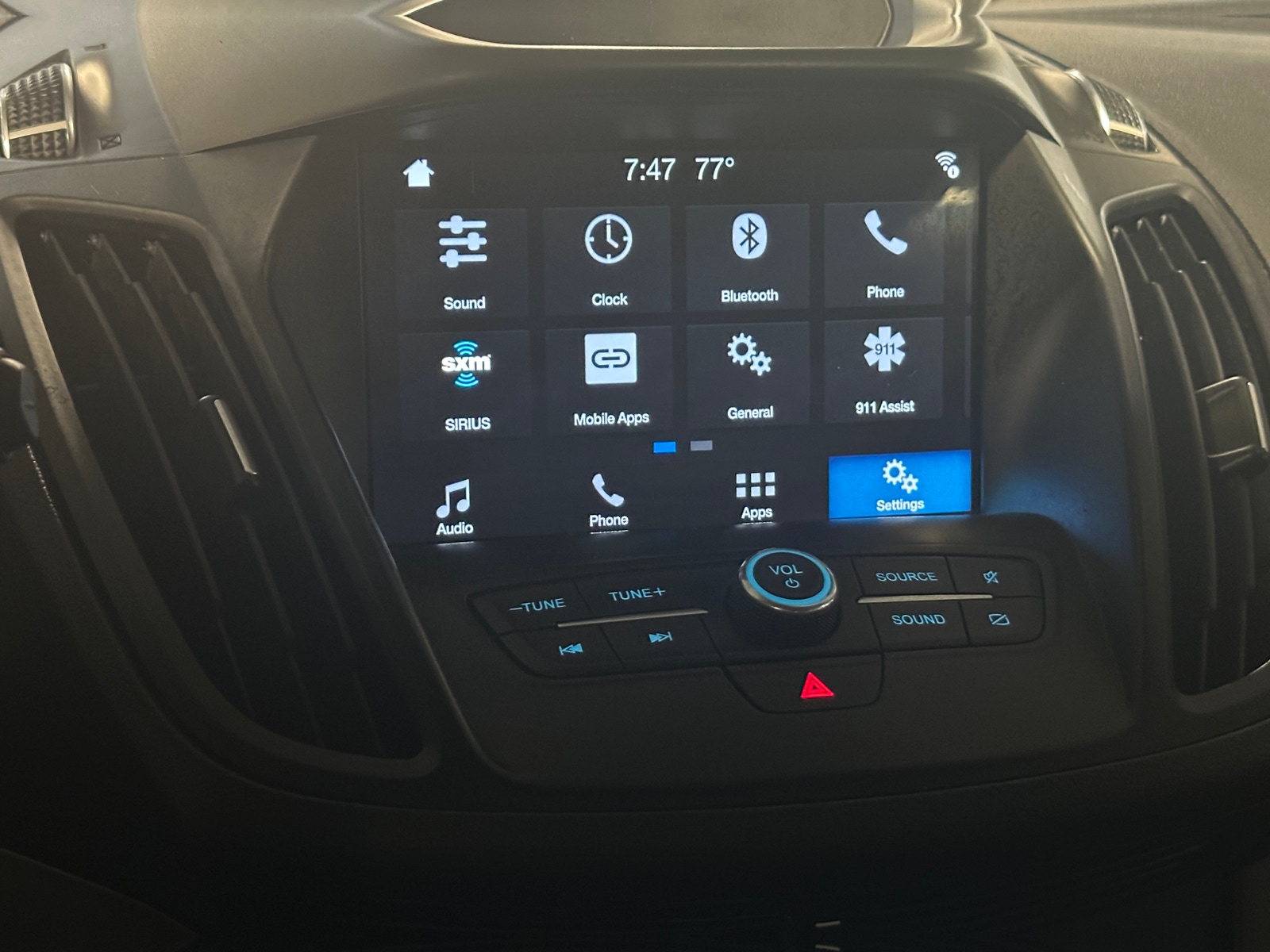 Thumbnail: 2019 Ford Escape - 4