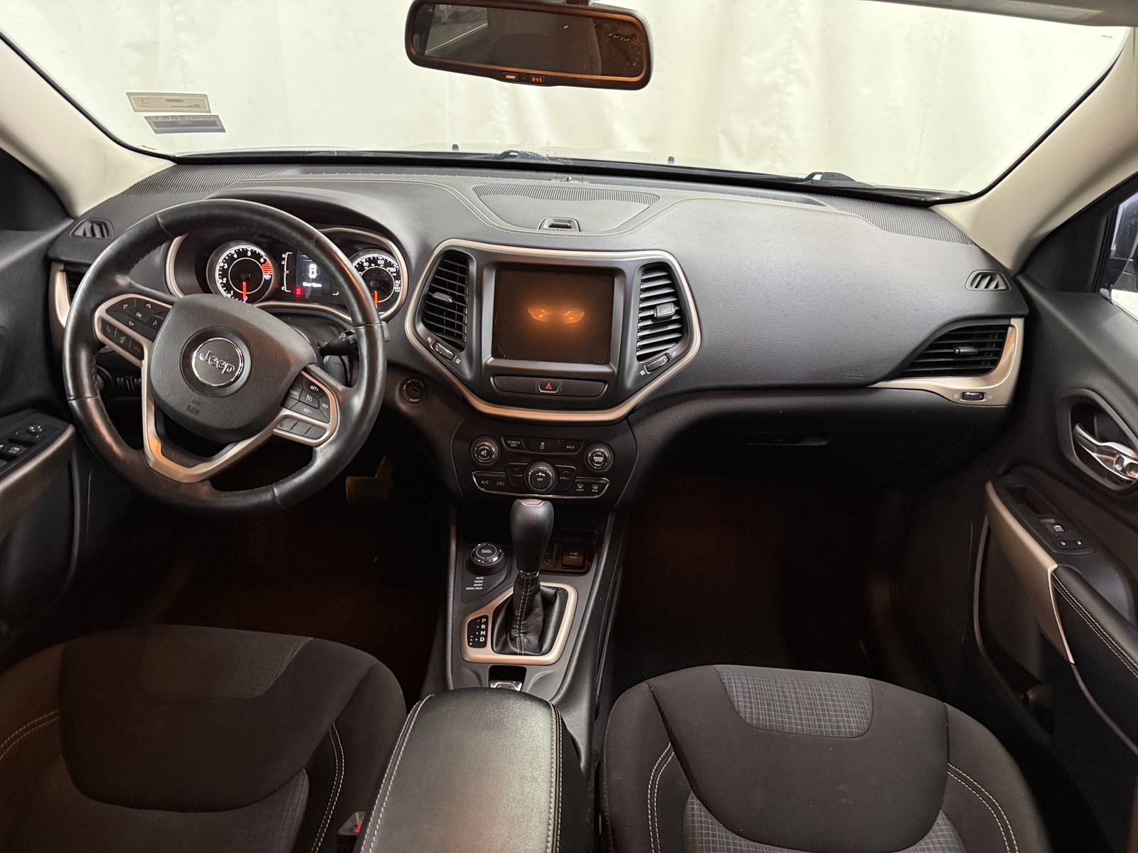 Thumbnail: 2017 Jeep Cherokee - 3