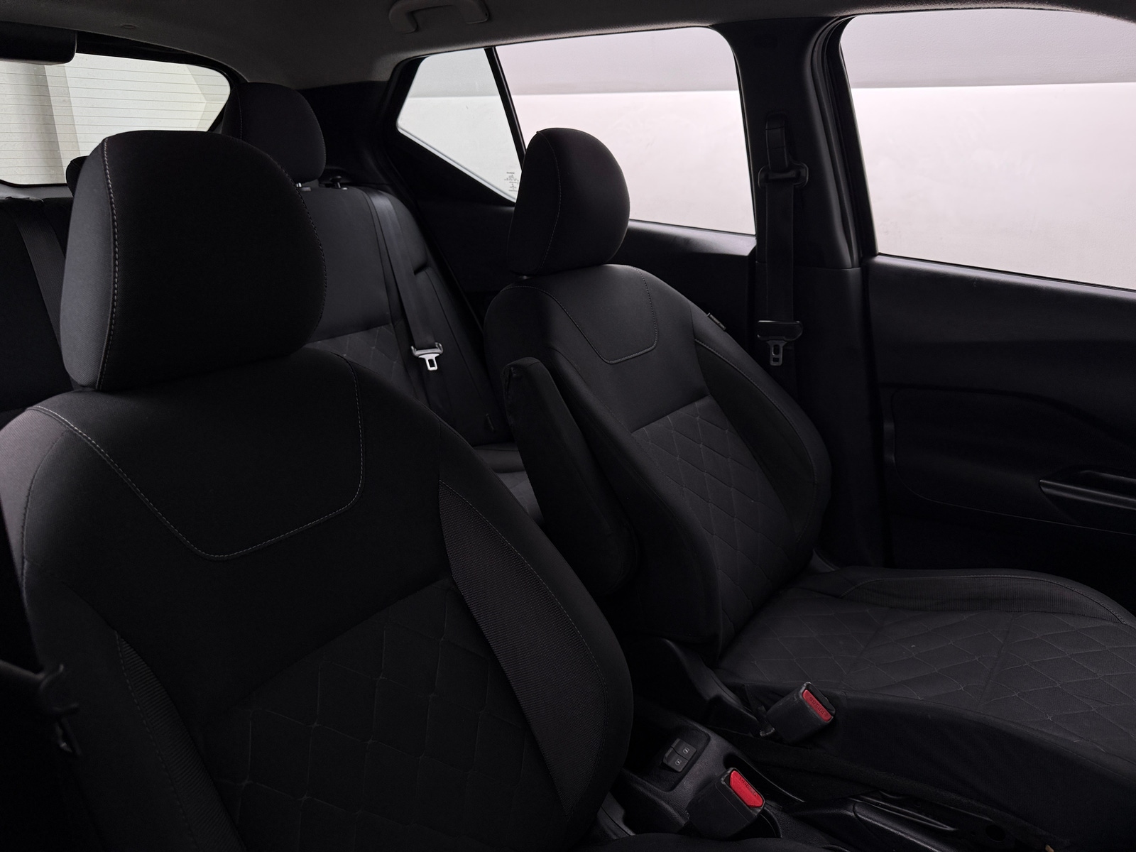 Thumbnail: 2020 Nissan Kicks - 2