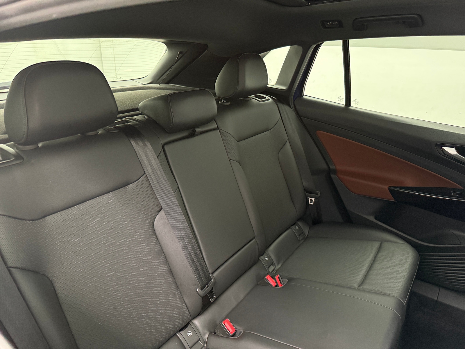 Thumbnail: 2021 Volkswagen ID.4 - 5