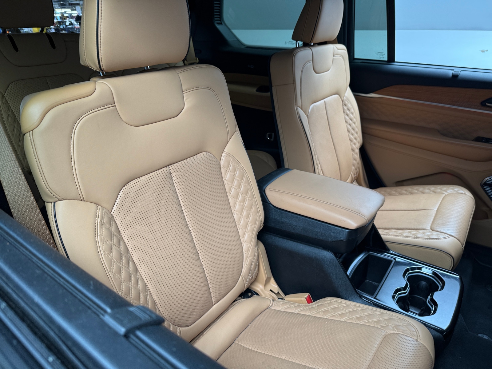 Thumbnail: 2022 Jeep Grand Cherokee L - 5