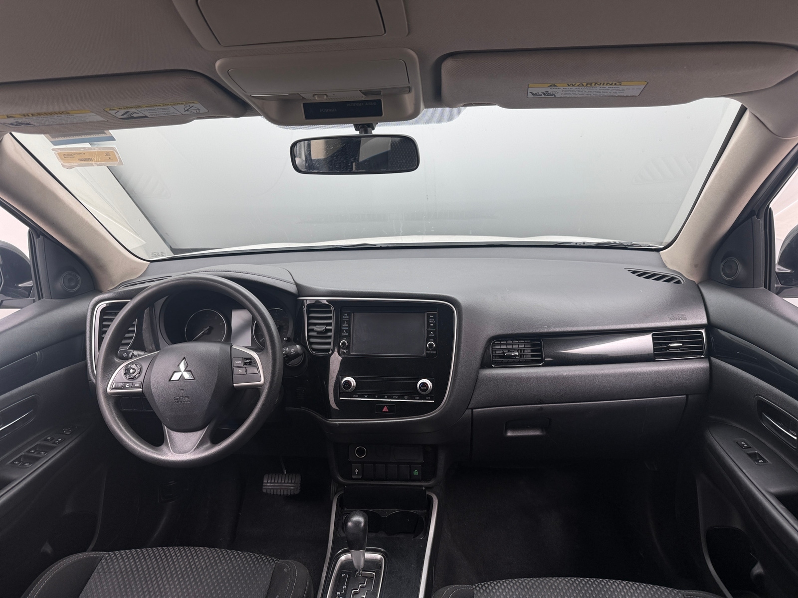 Thumbnail: 2020 Mitsubishi Outlander - 3