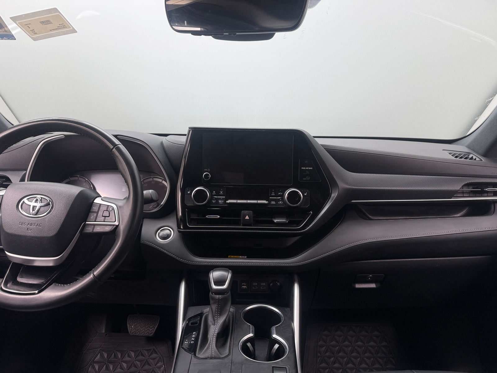 Thumbnail: 2024 Toyota Highlander - 3