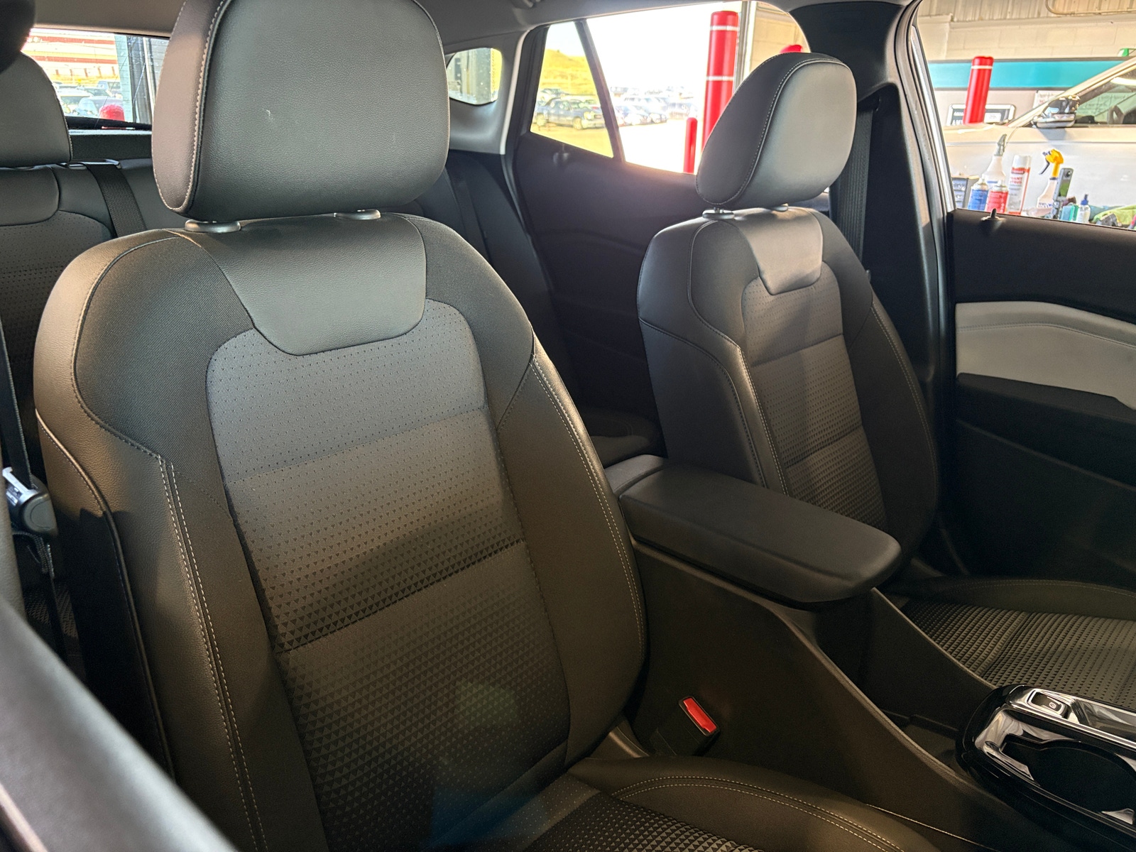 Thumbnail: 2025 Chevrolet Trax - 2