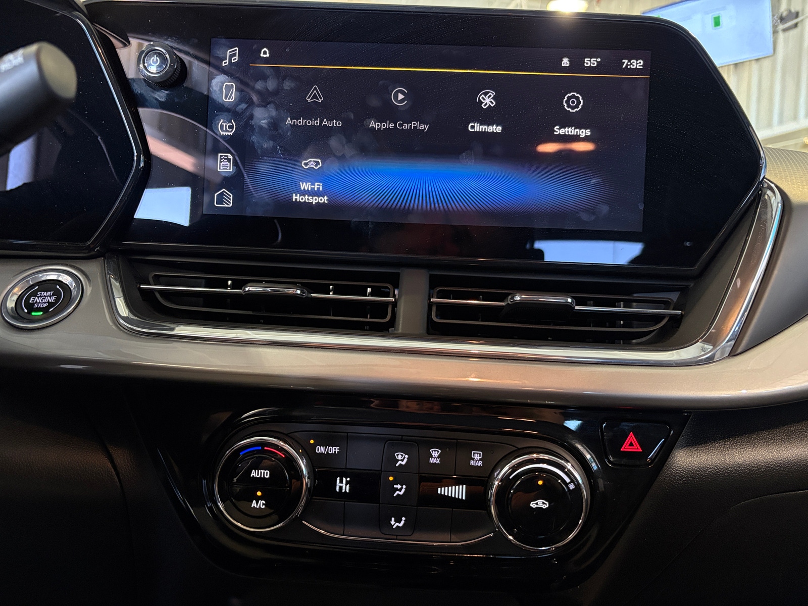 Thumbnail: 2025 Chevrolet Trax - 4