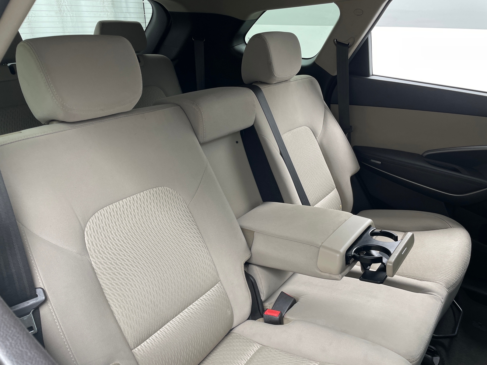 Thumbnail: 2016 Hyundai Santa Fe - 6