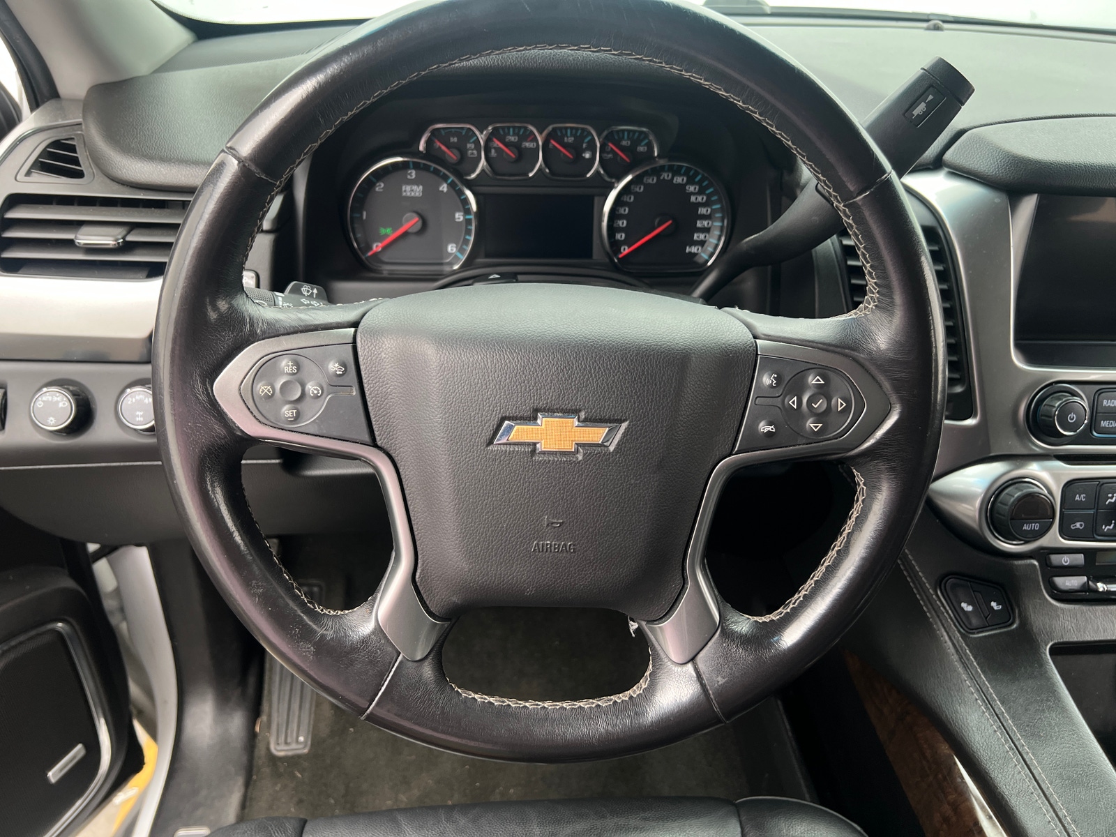 Thumbnail: 2018 Chevrolet Suburban - 4