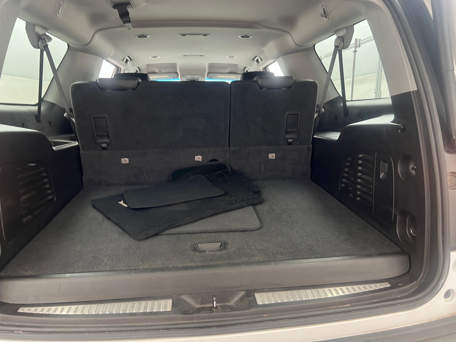 Thumbnail: 2018 Chevrolet Suburban - 6