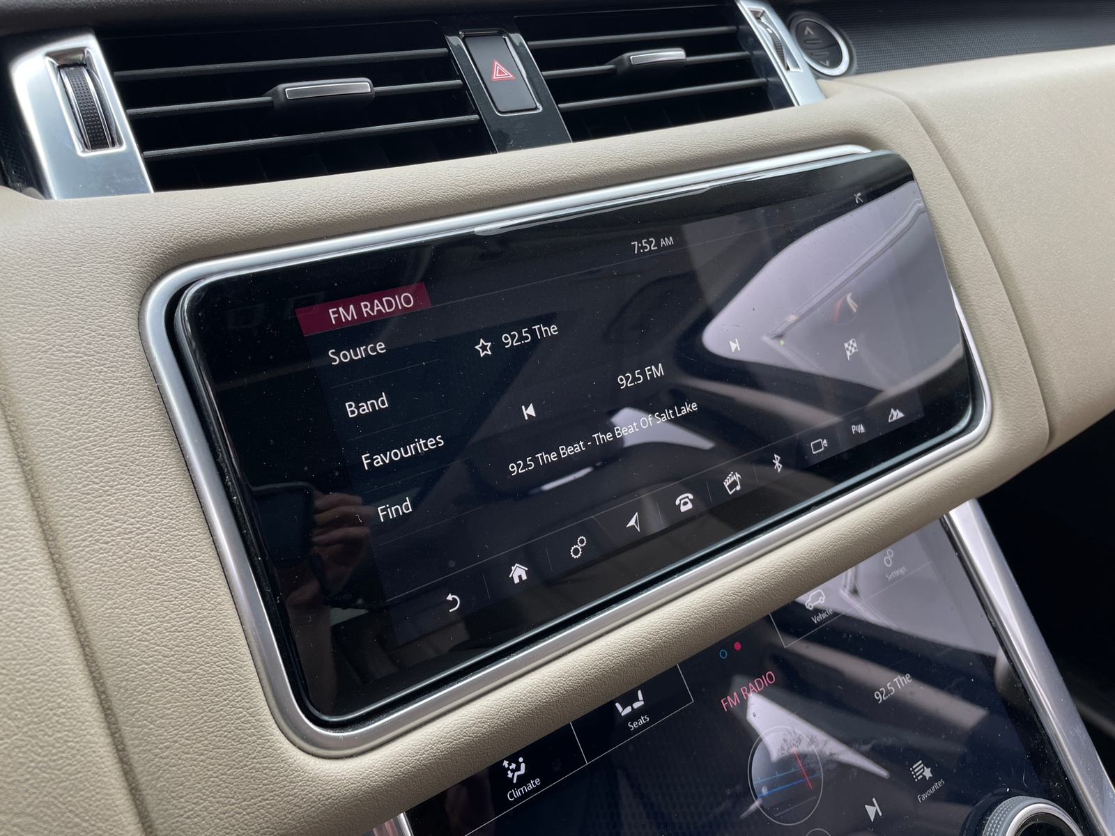 Thumbnail: 2018 Land Rover Range Rover Sport - 3