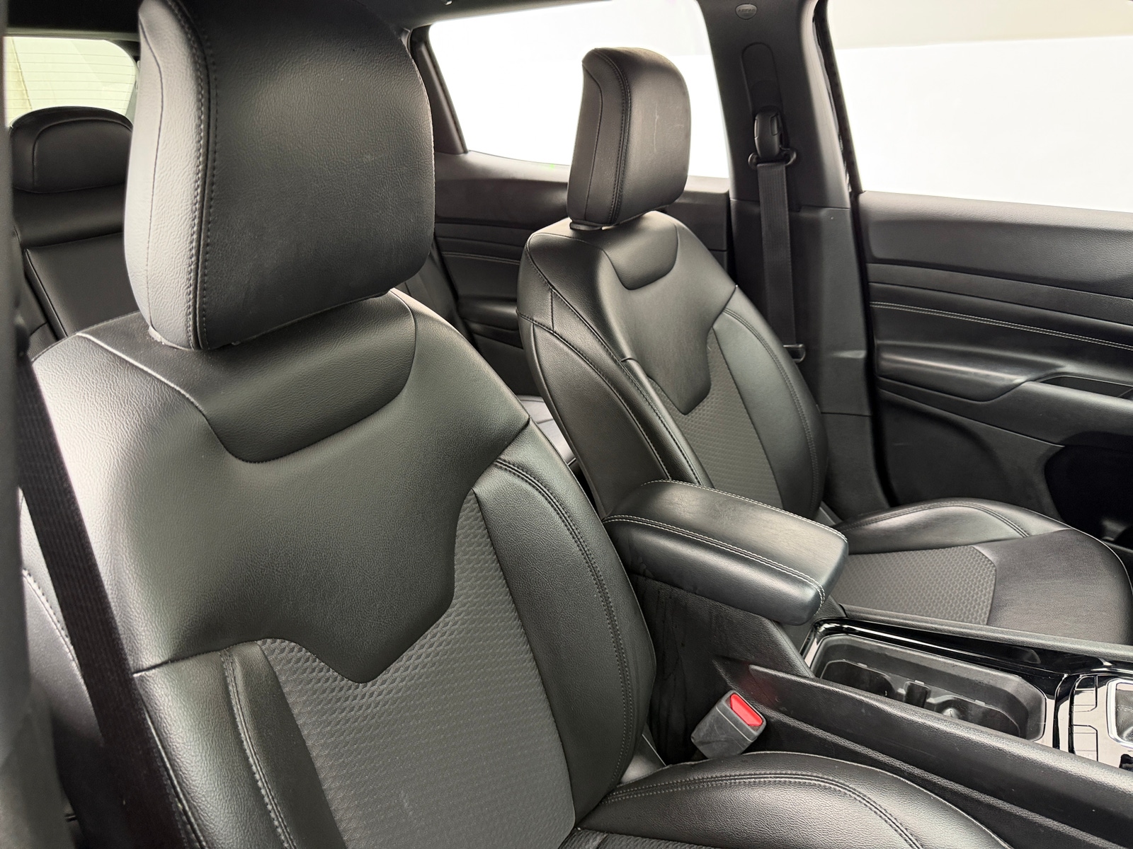 Thumbnail: 2022 Jeep Compass - 2