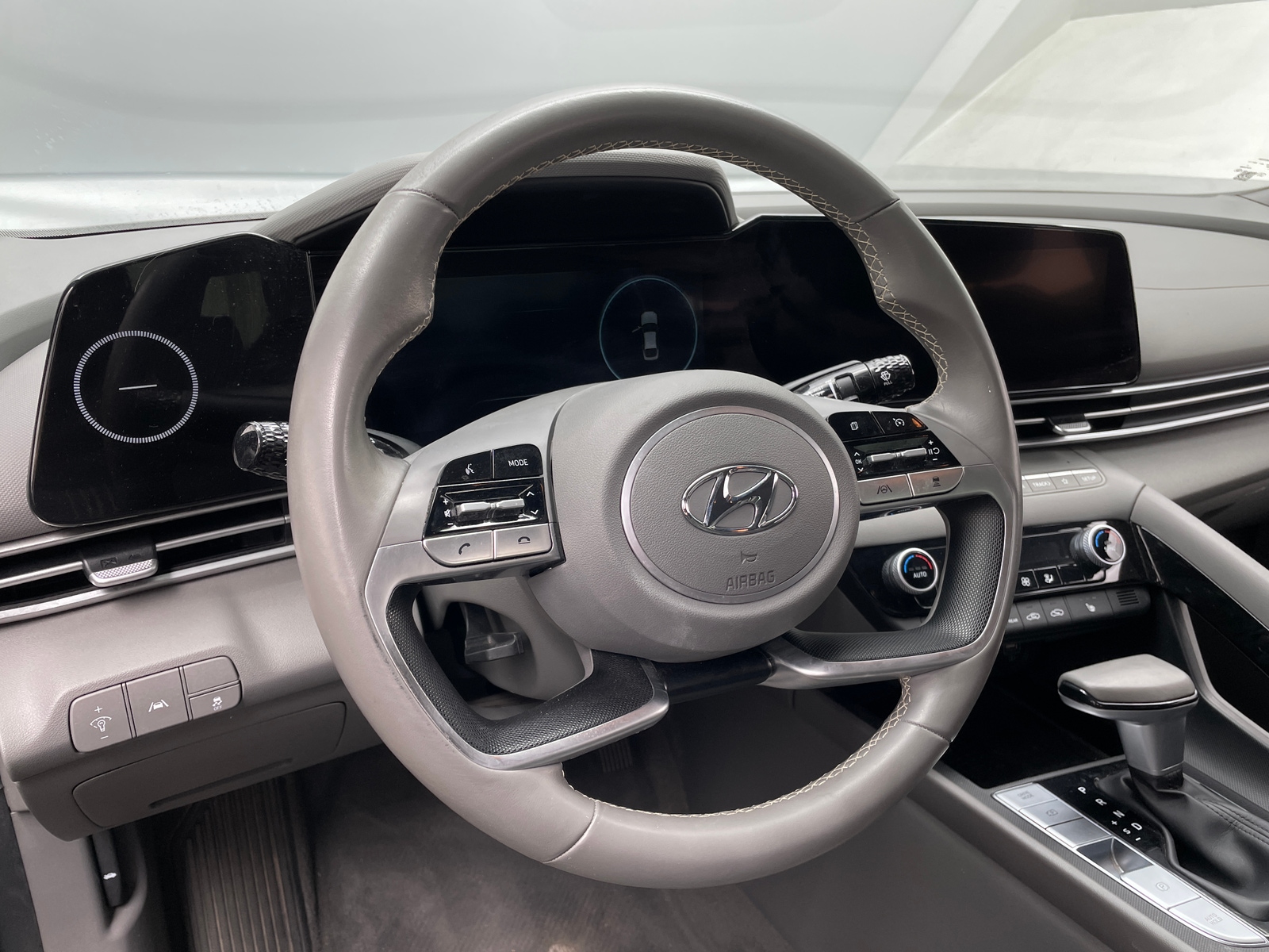 Thumbnail: 2023 Hyundai Elantra - 5