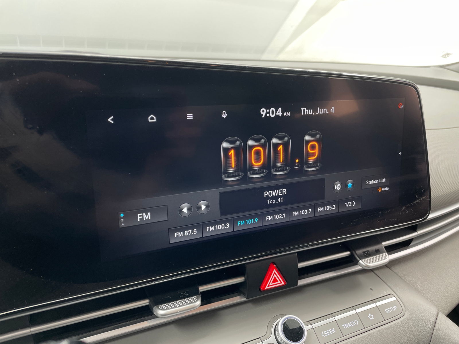 Thumbnail: 2023 Hyundai Elantra - 4