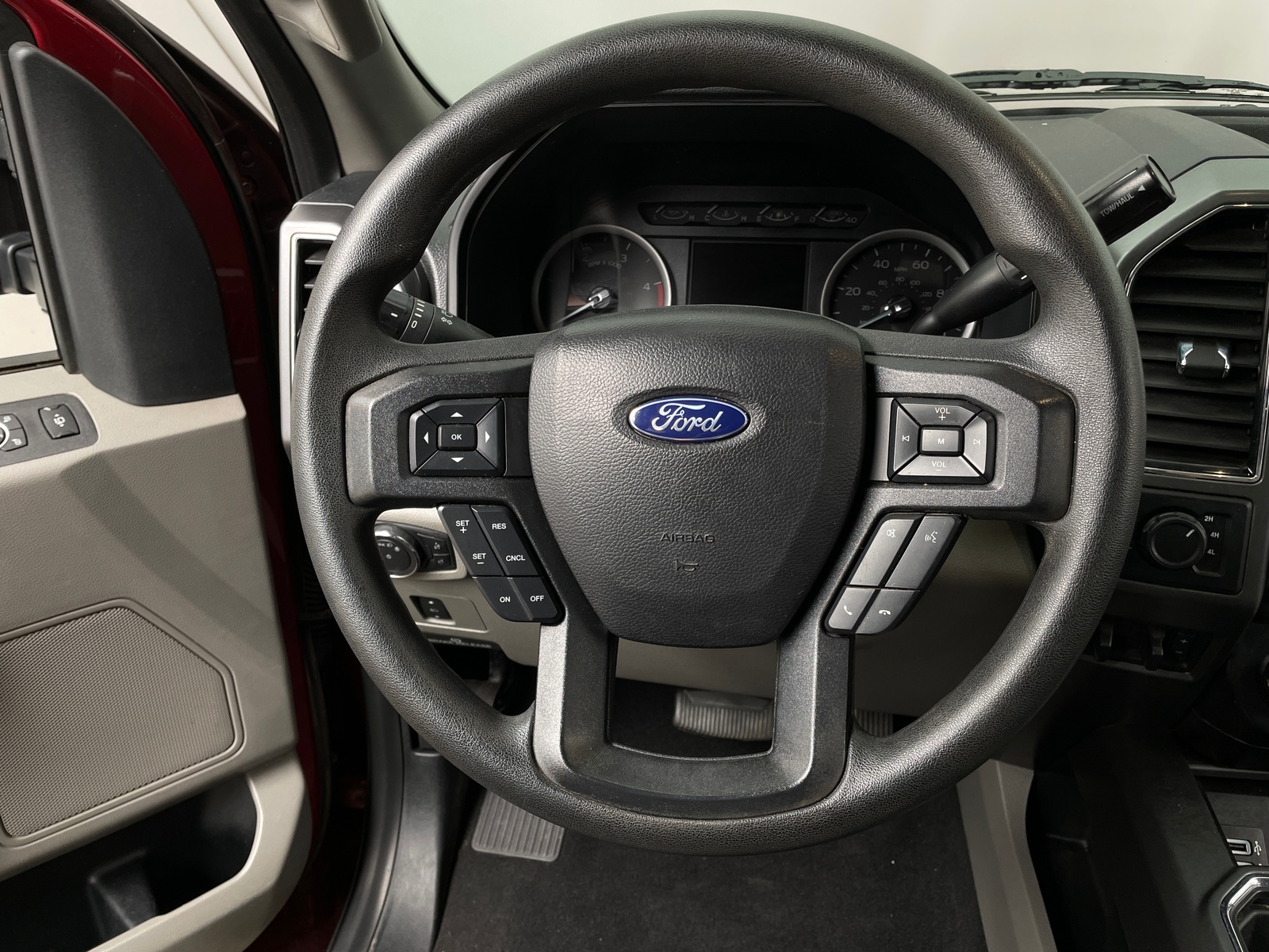 Thumbnail: 2019 Ford Econoline - 5