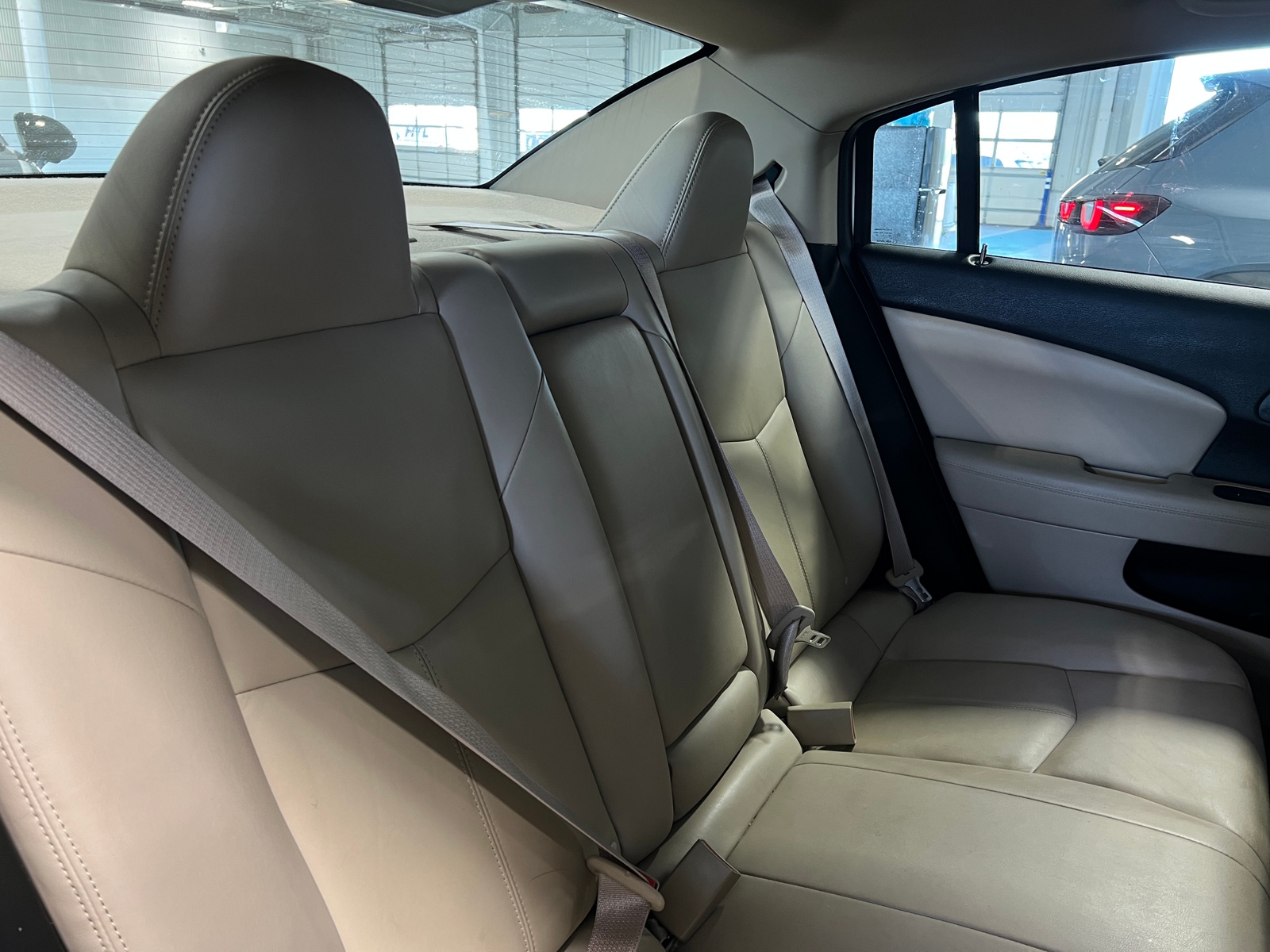 Thumbnail: 2012 Chrysler 200 - 5
