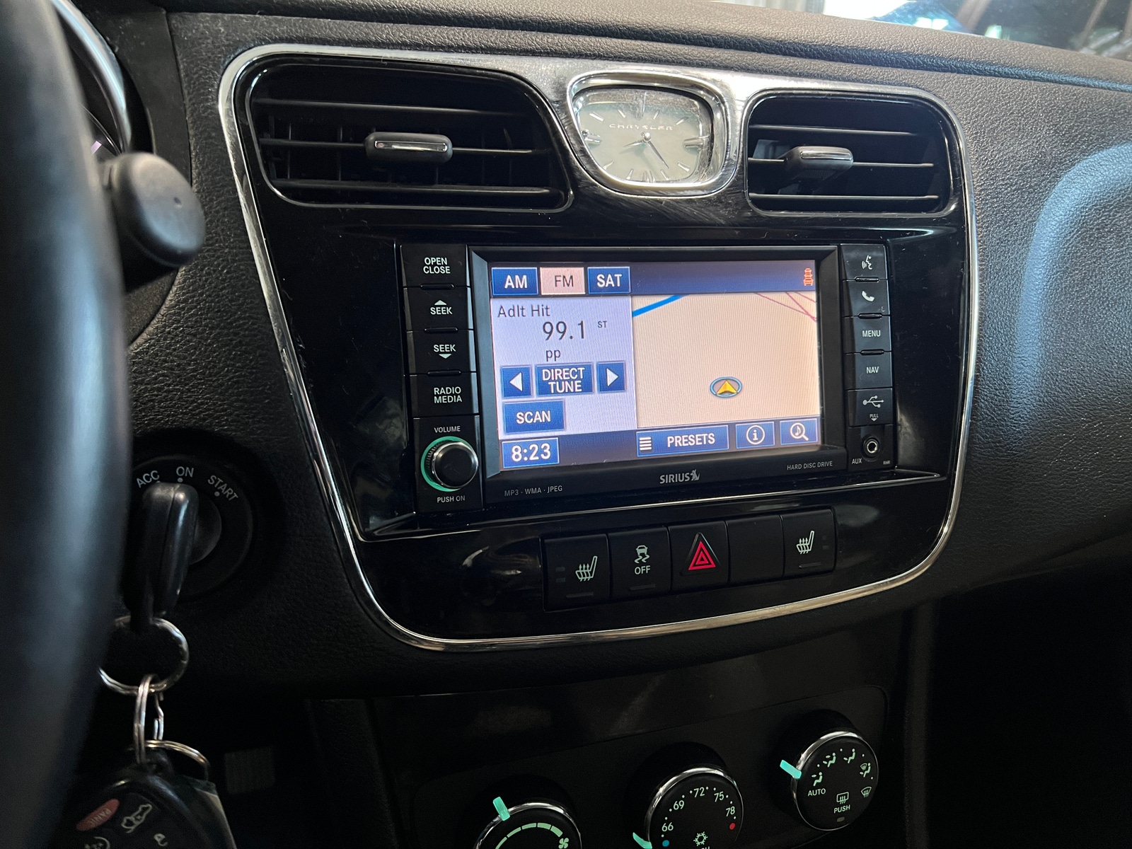 Thumbnail: 2012 Chrysler 200 - 3