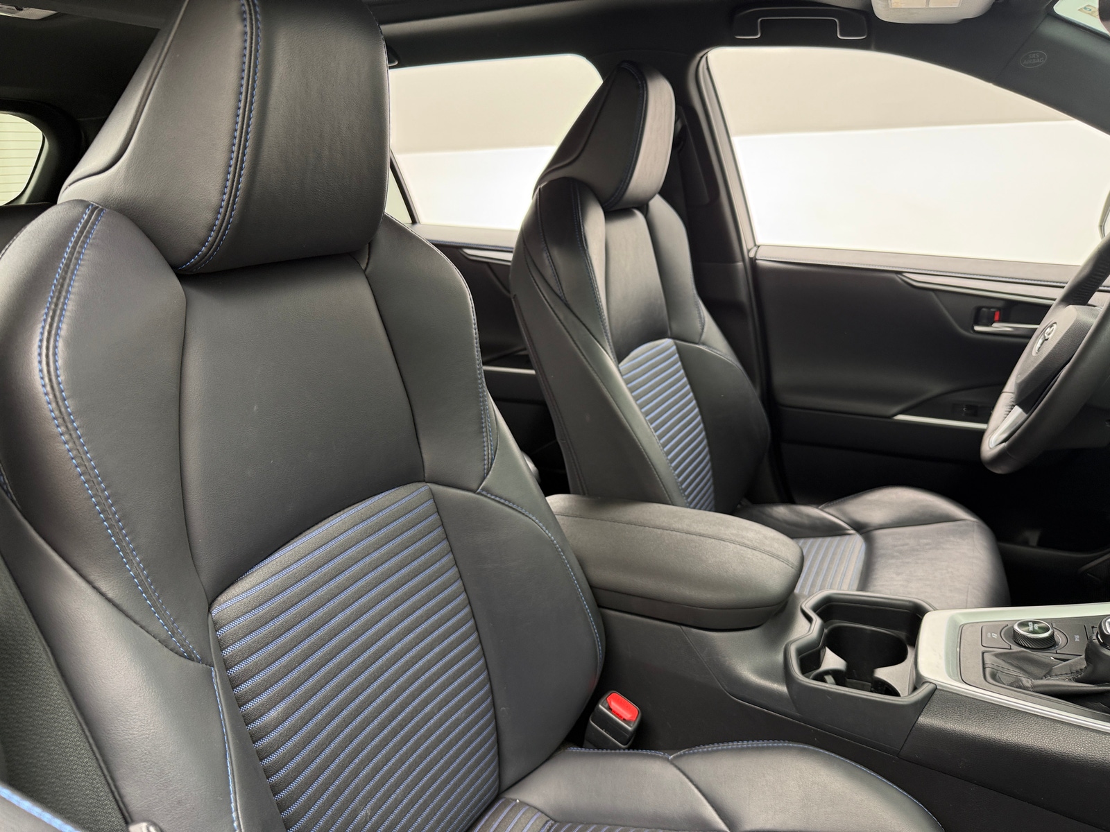 Thumbnail: 2020 Toyota RAV4 - 2