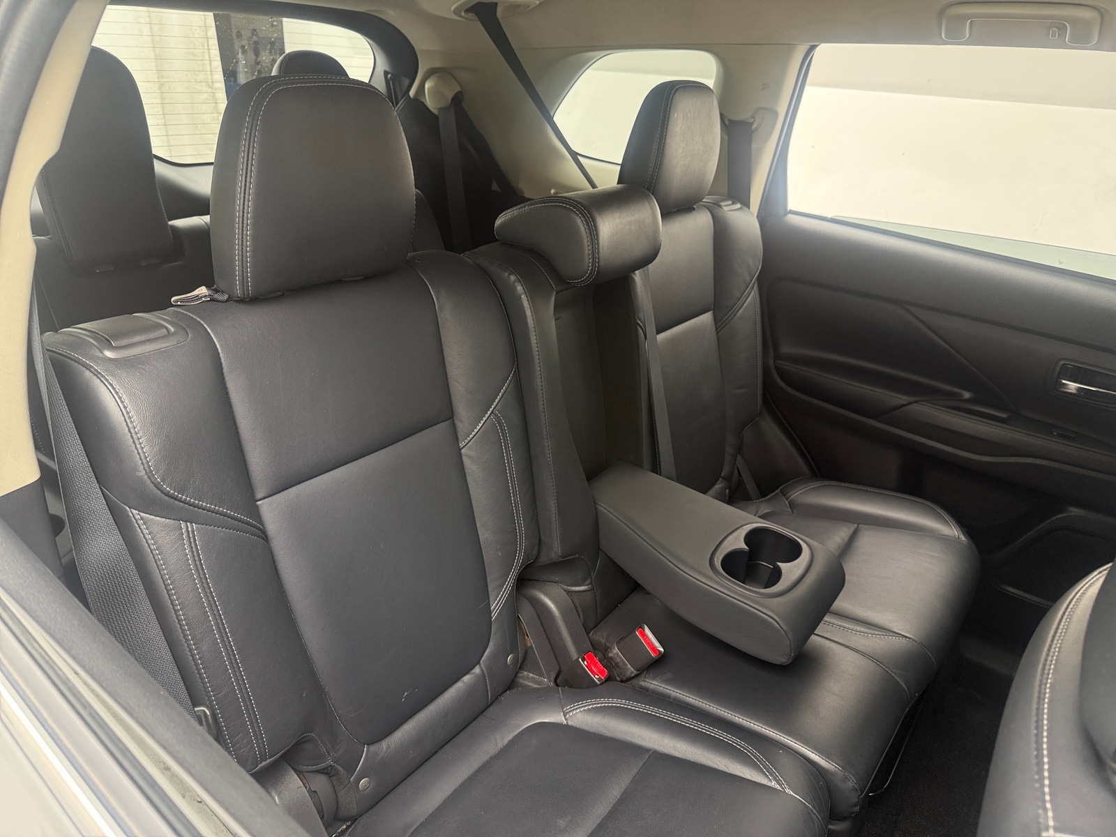 Thumbnail: 2020 Mitsubishi Outlander - 5