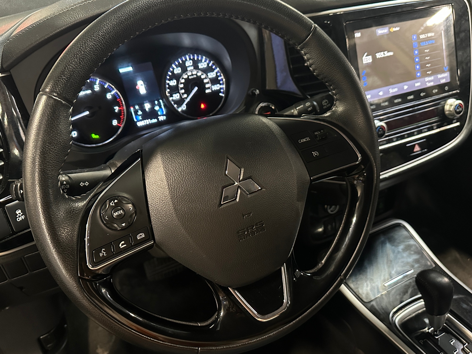 Thumbnail: 2020 Mitsubishi Outlander - 4