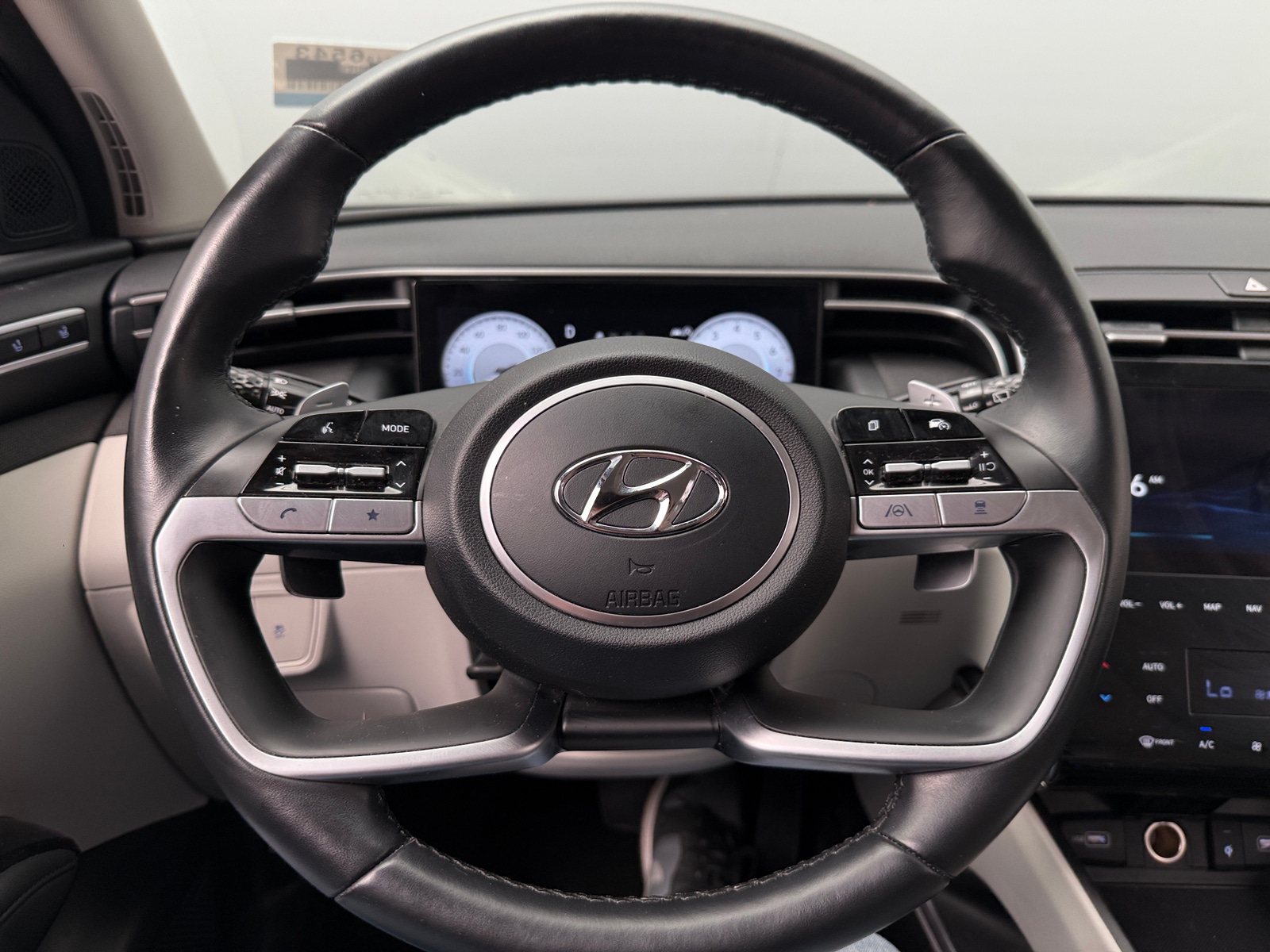 Thumbnail: 2023 Hyundai Tucson - 4