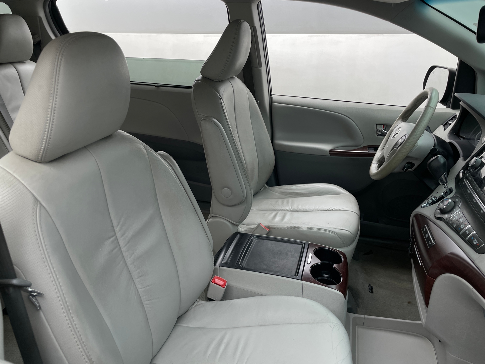 Thumbnail: 2012 Toyota Sienna - 2