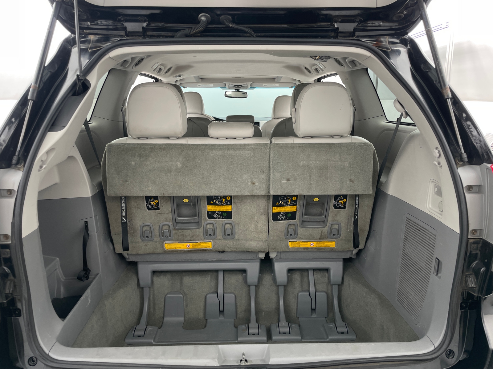 Thumbnail: 2012 Toyota Sienna - 7
