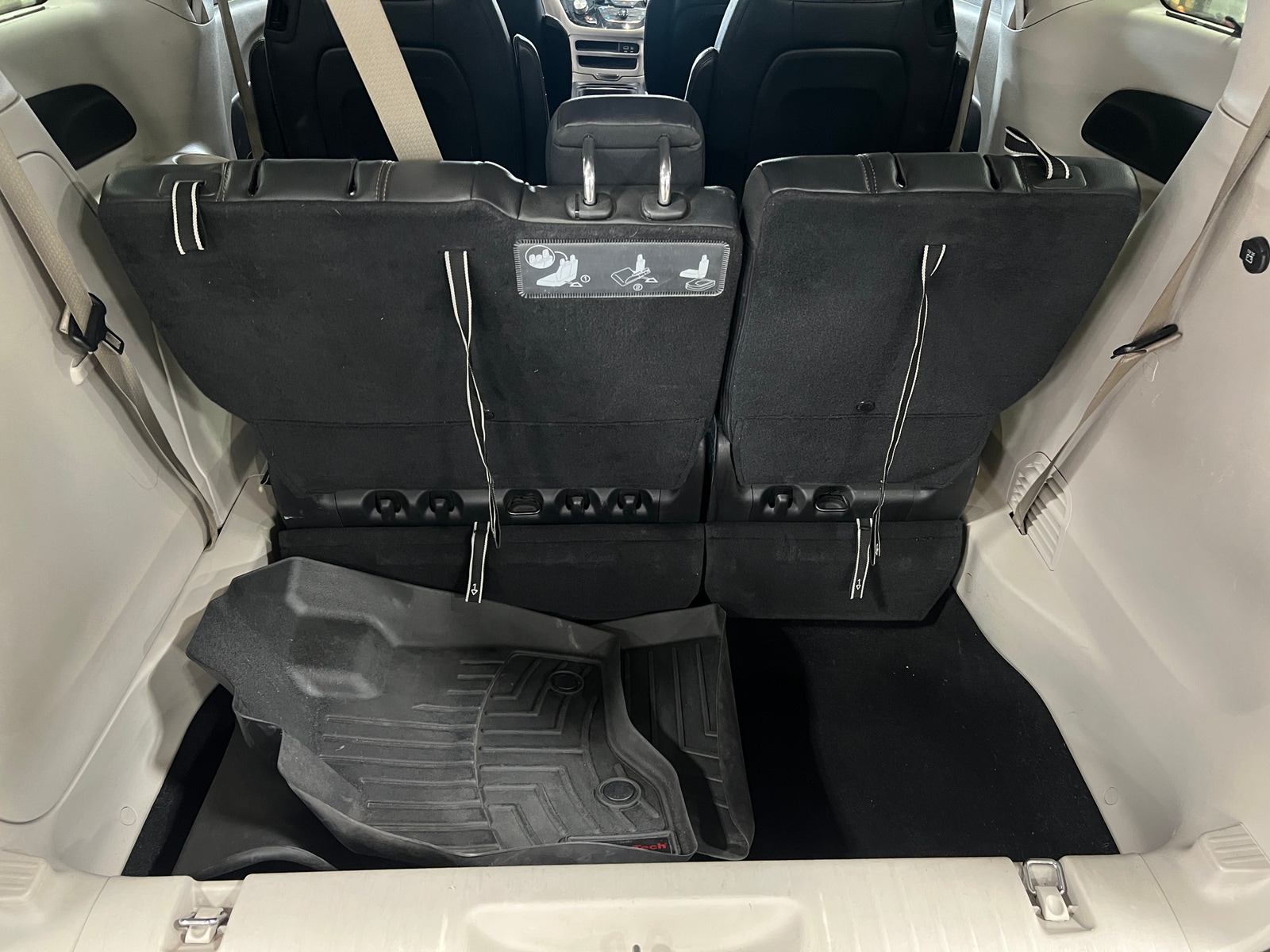 Thumbnail: 2019 Chrysler Pacifica - 6
