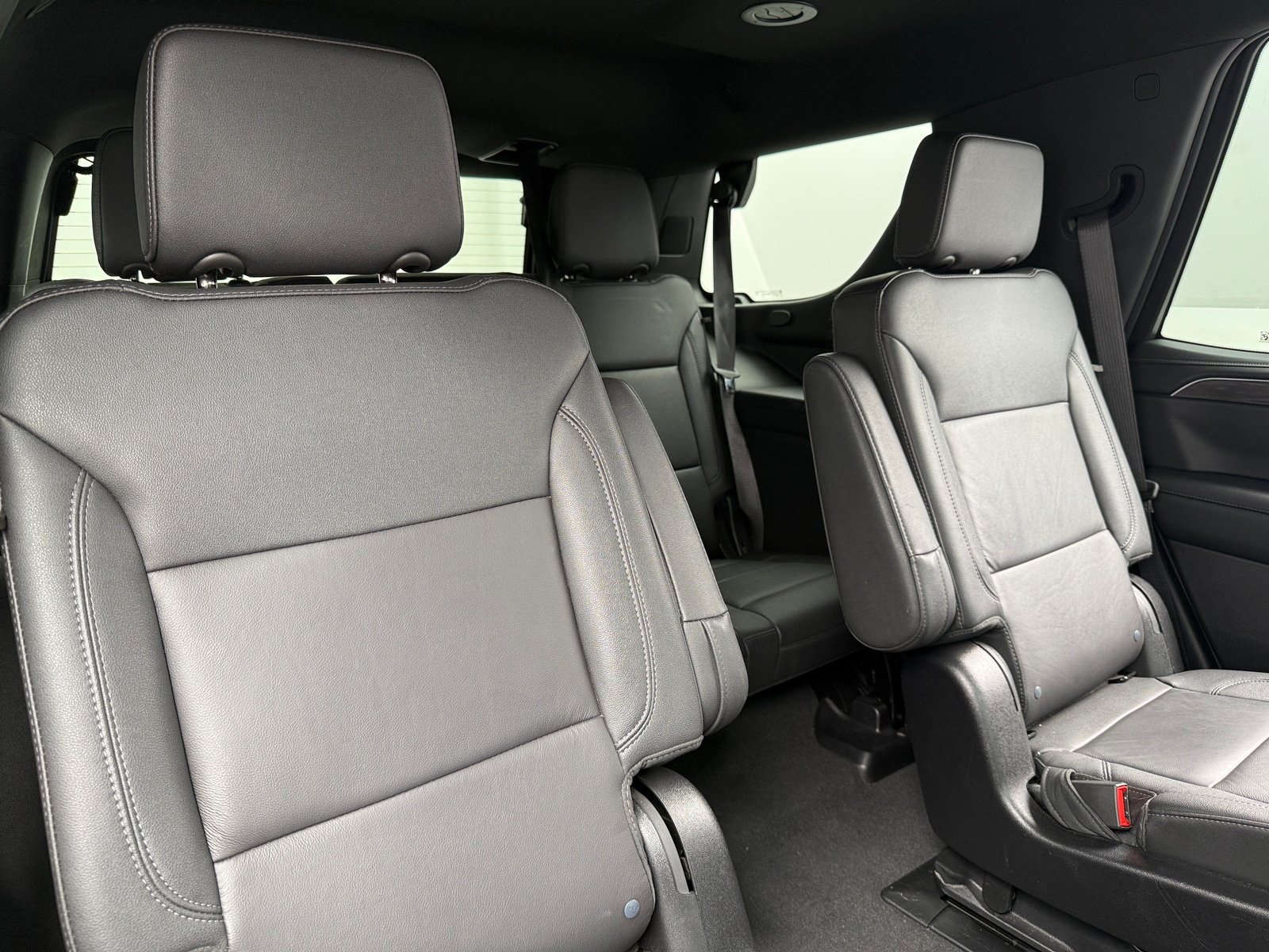 Thumbnail: 2023 Chevrolet Tahoe - 5