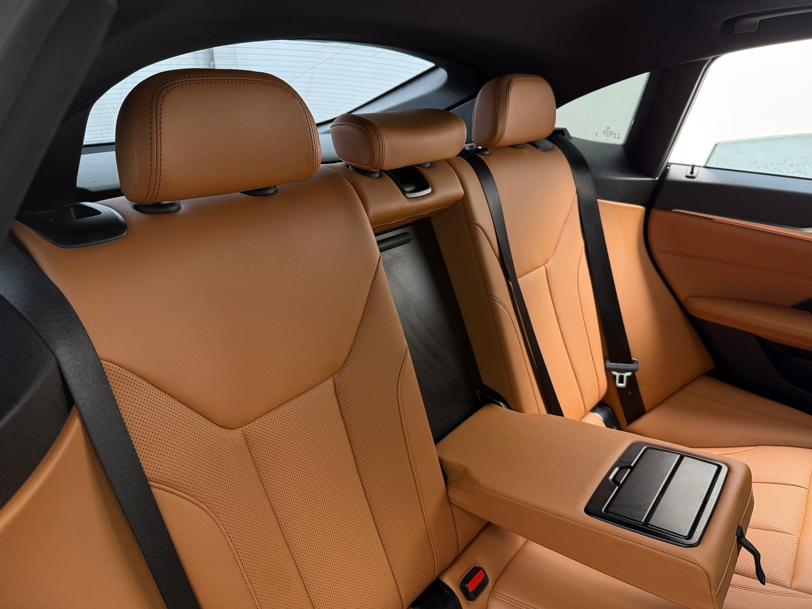 Thumbnail: 2023 BMW i4 - 5