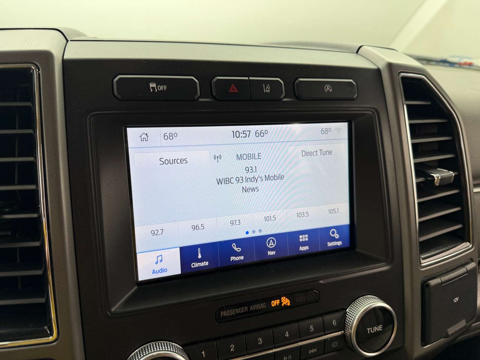 Thumbnail: 2020 Ford Expedition - 4