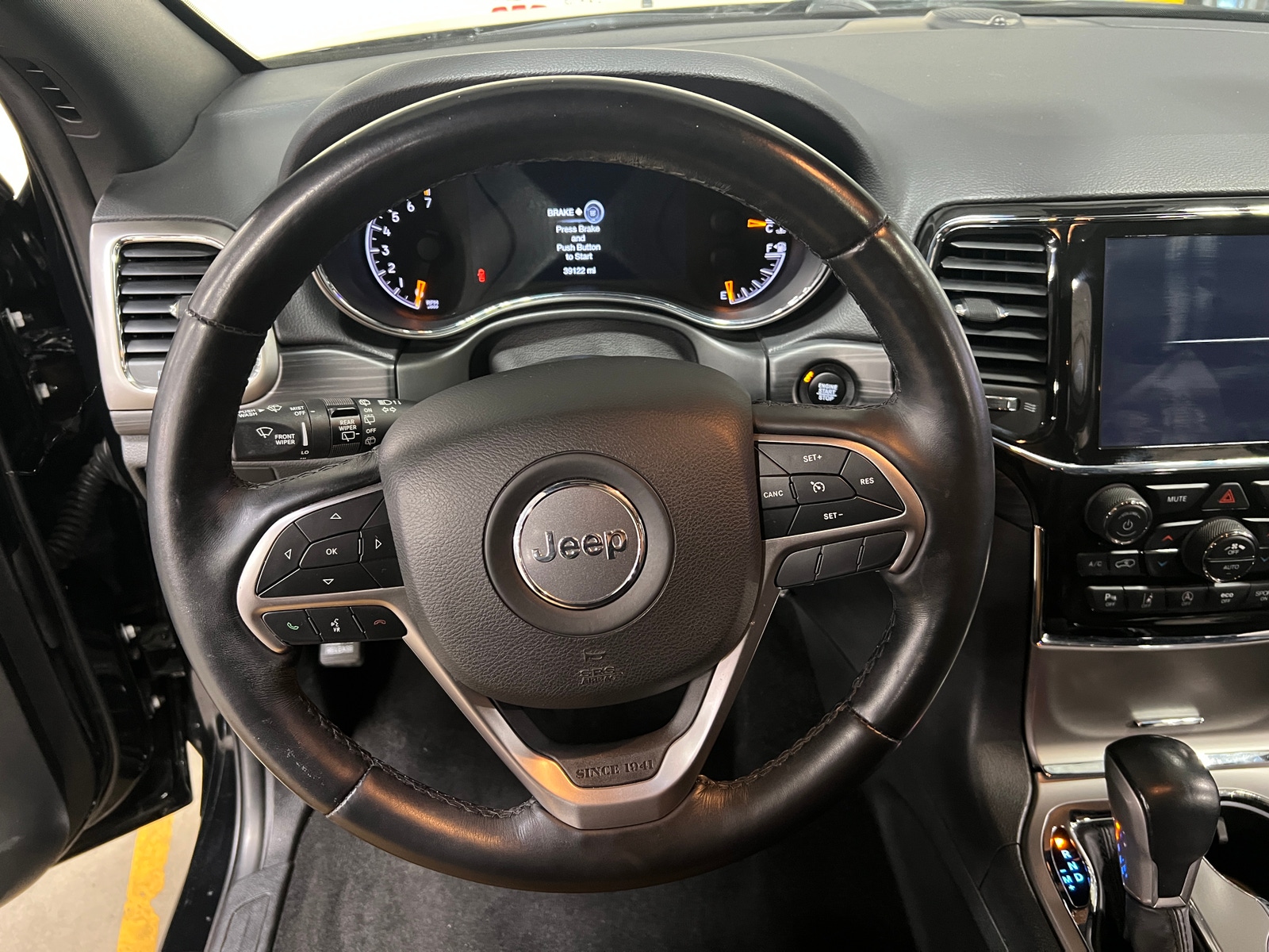 Thumbnail: 2022 Jeep Grand Cherokee - 4