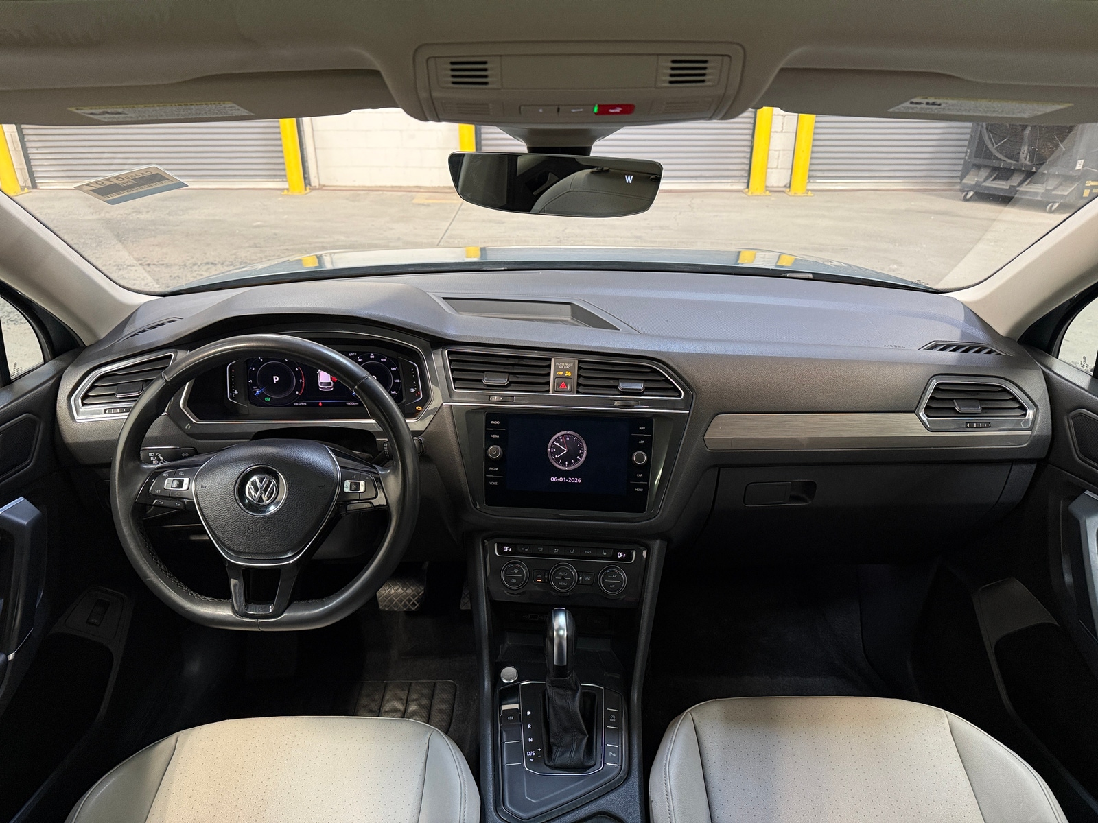 Thumbnail: 2020 Volkswagen Tiguan - 2