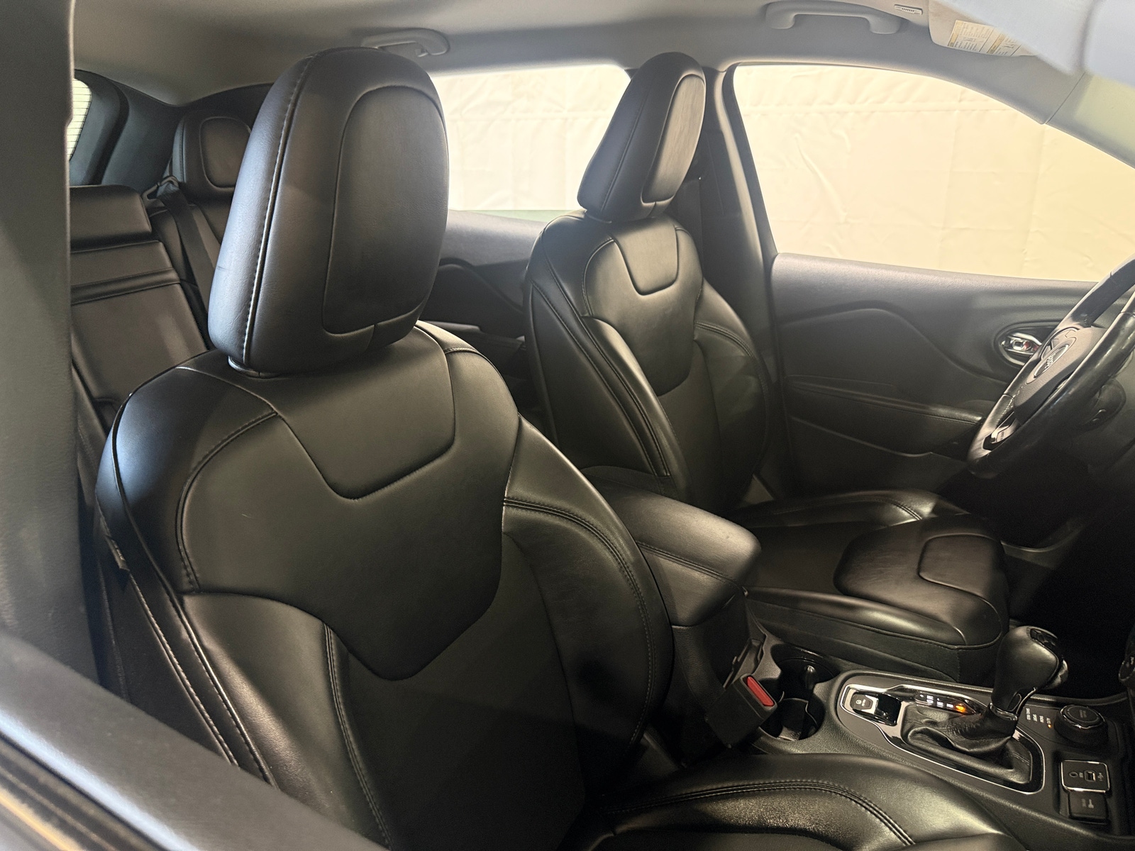 Thumbnail: 2019 Jeep Cherokee - 2