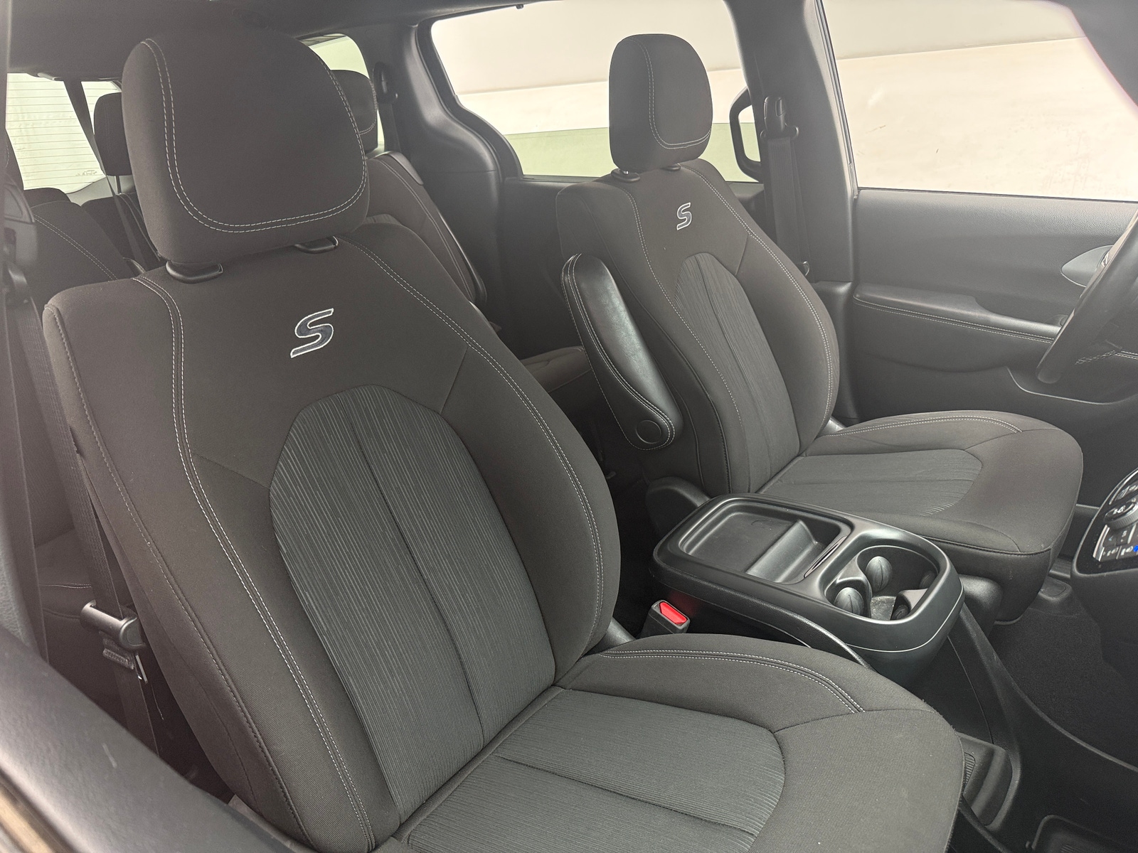 Thumbnail: 2021 Chrysler Pacifica - 2