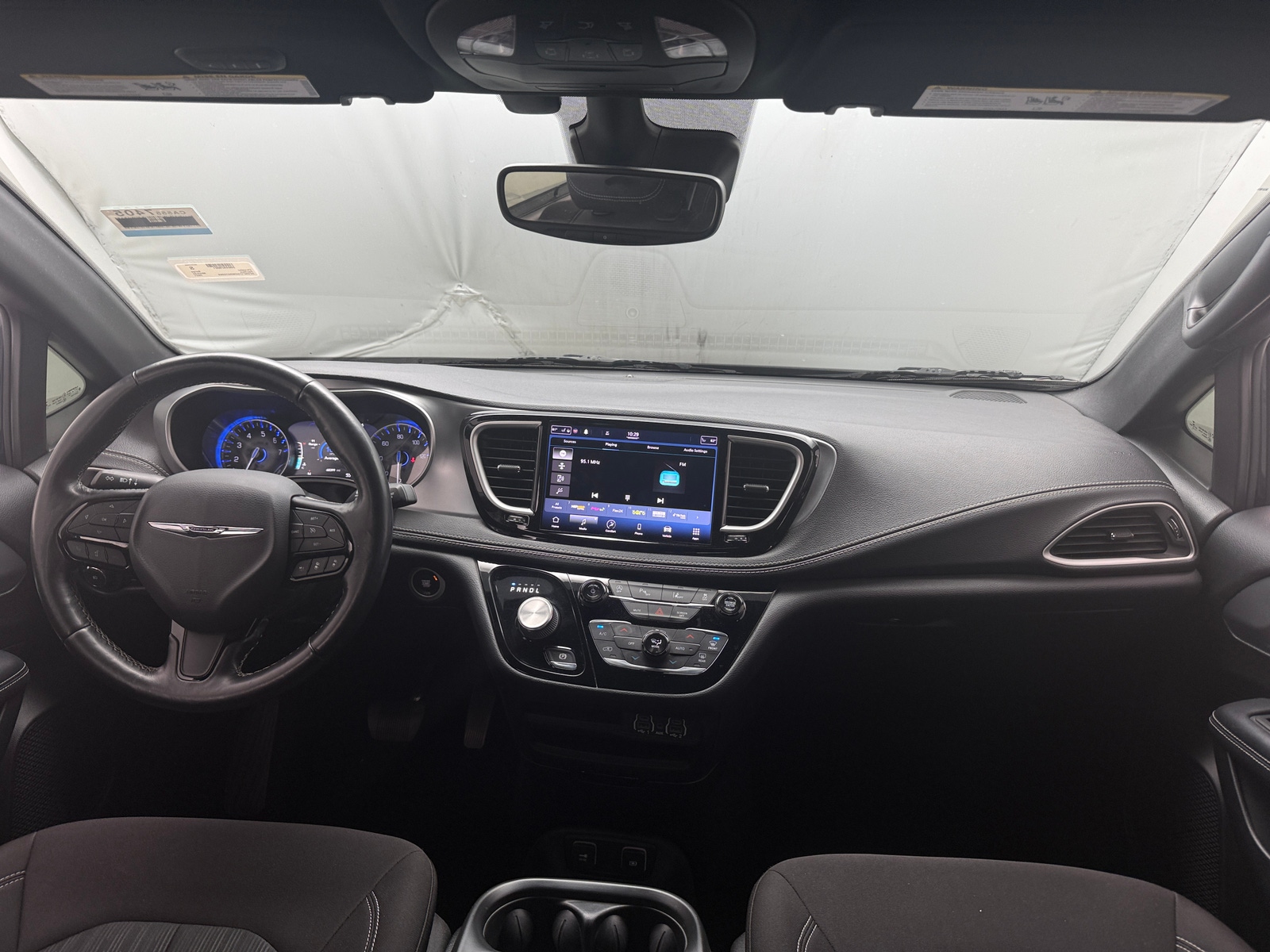 Thumbnail: 2021 Chrysler Pacifica - 3
