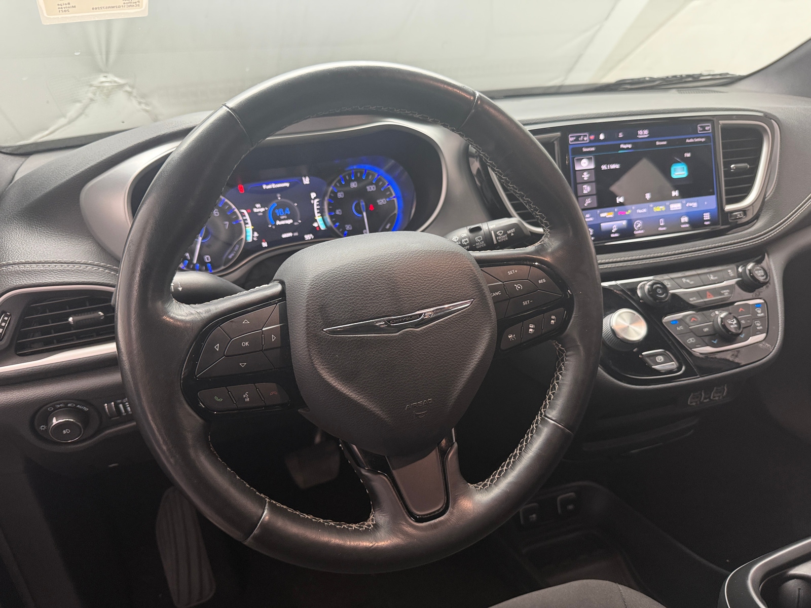 Thumbnail: 2021 Chrysler Pacifica - 5