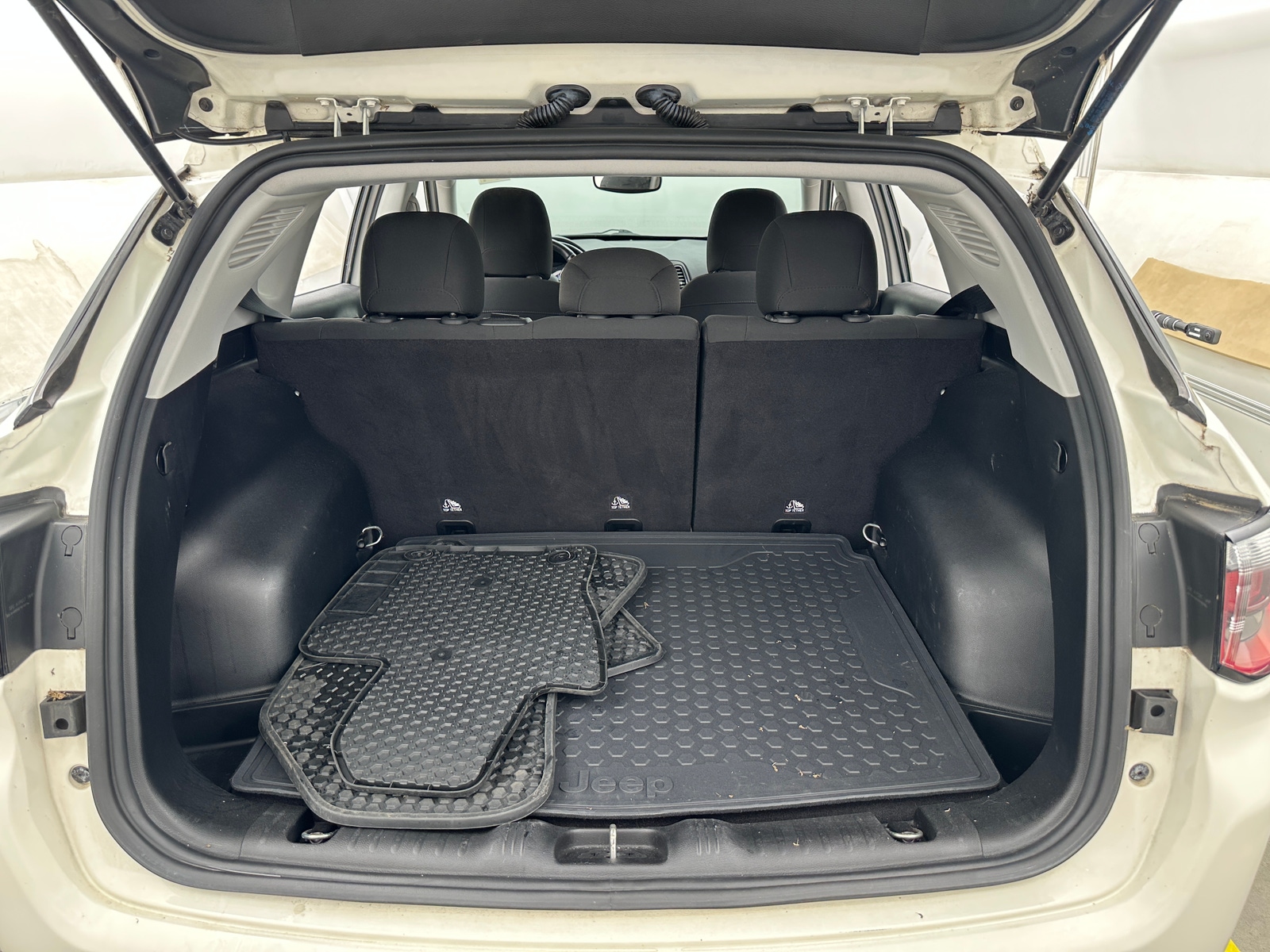 Thumbnail: 2018 Jeep Compass - 7